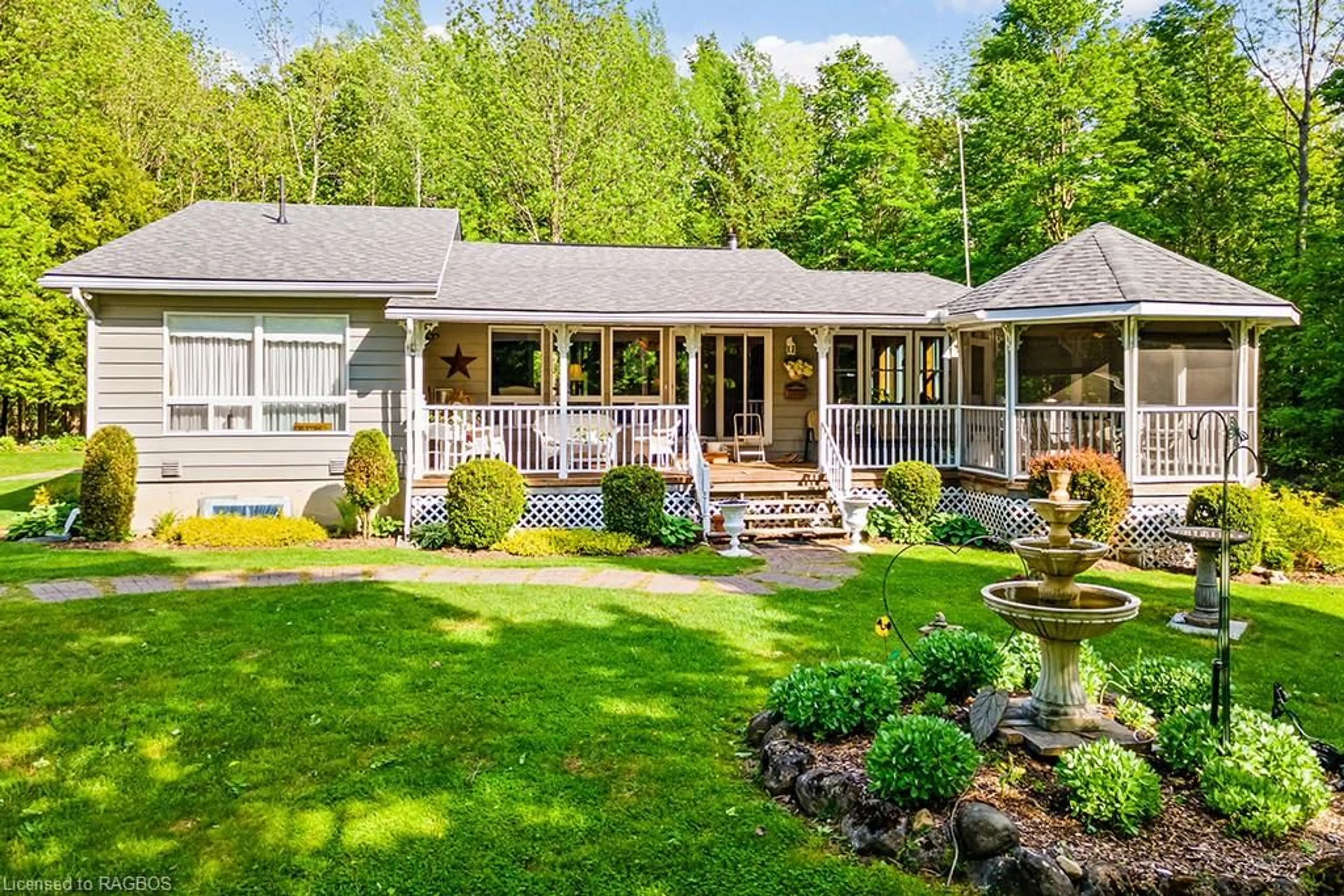 Cottage for 523370 Side Road 6, West Grey Ontario N0C 1H0