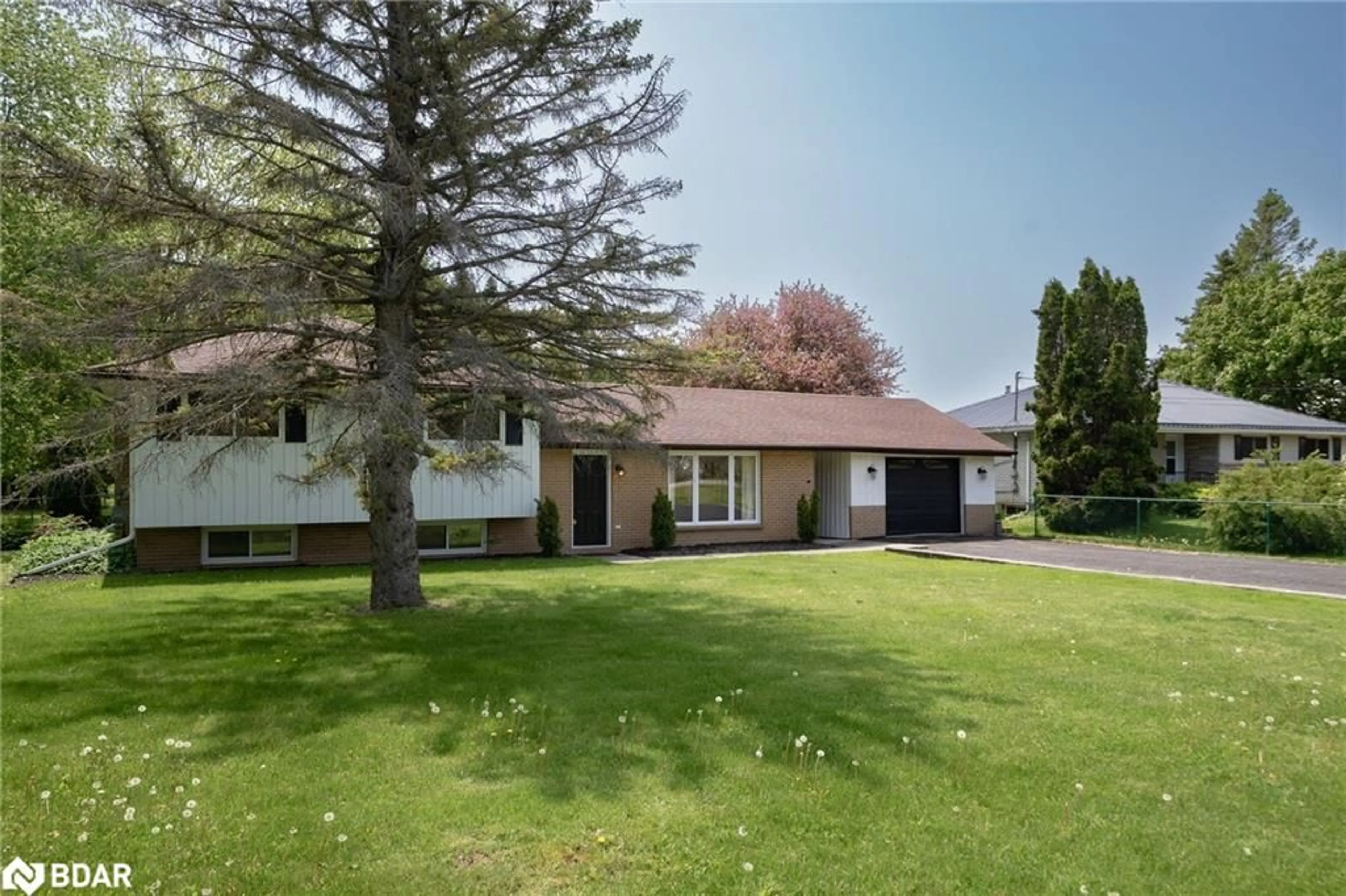 Frontside or backside of a home for 13481 Loyalist Parkway Pky, Picton Ontario K0K 2T0