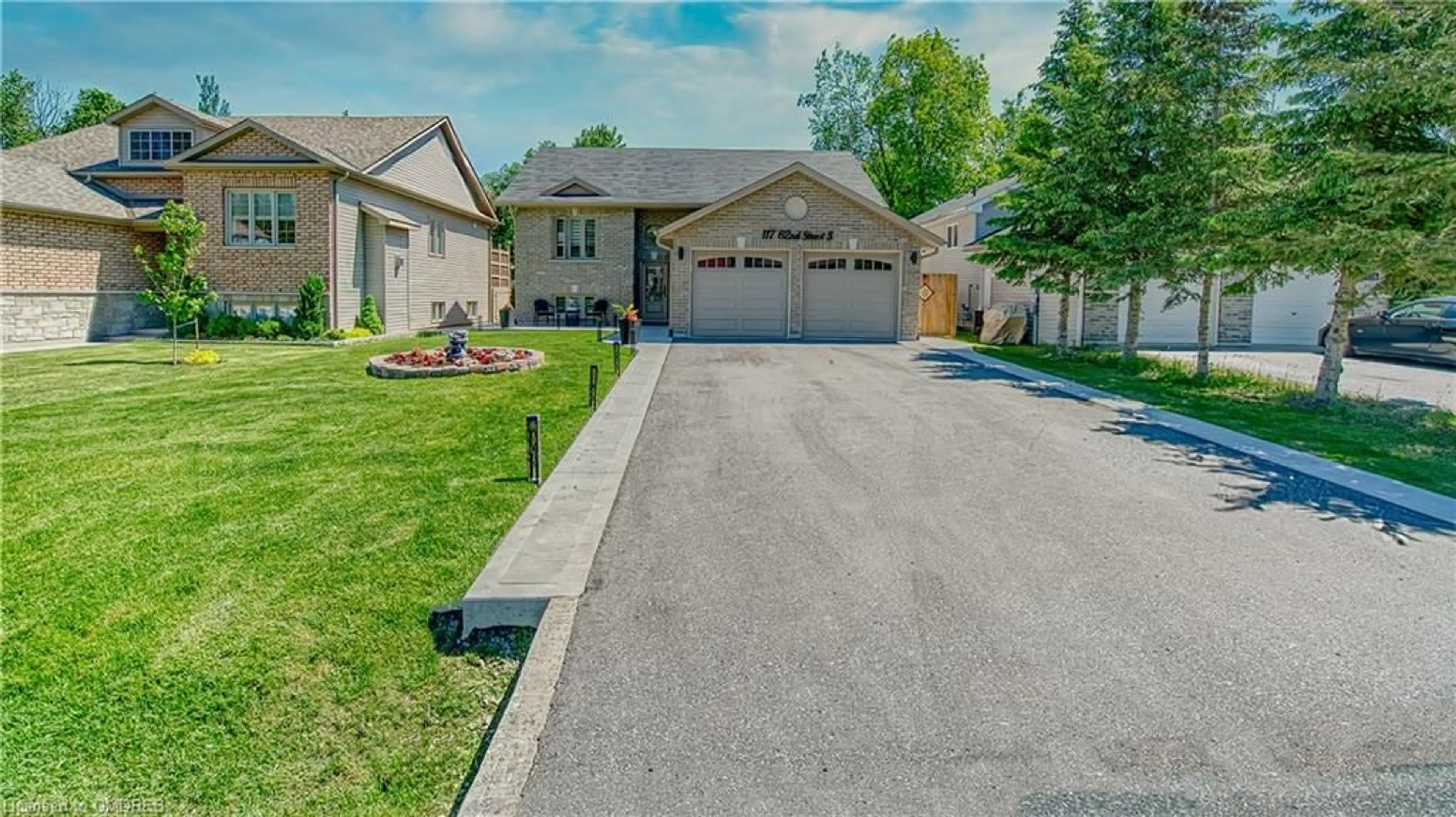 Frontside or backside of a home for 117 62nd St, Wasaga Beach Ontario L9Z 2Z4