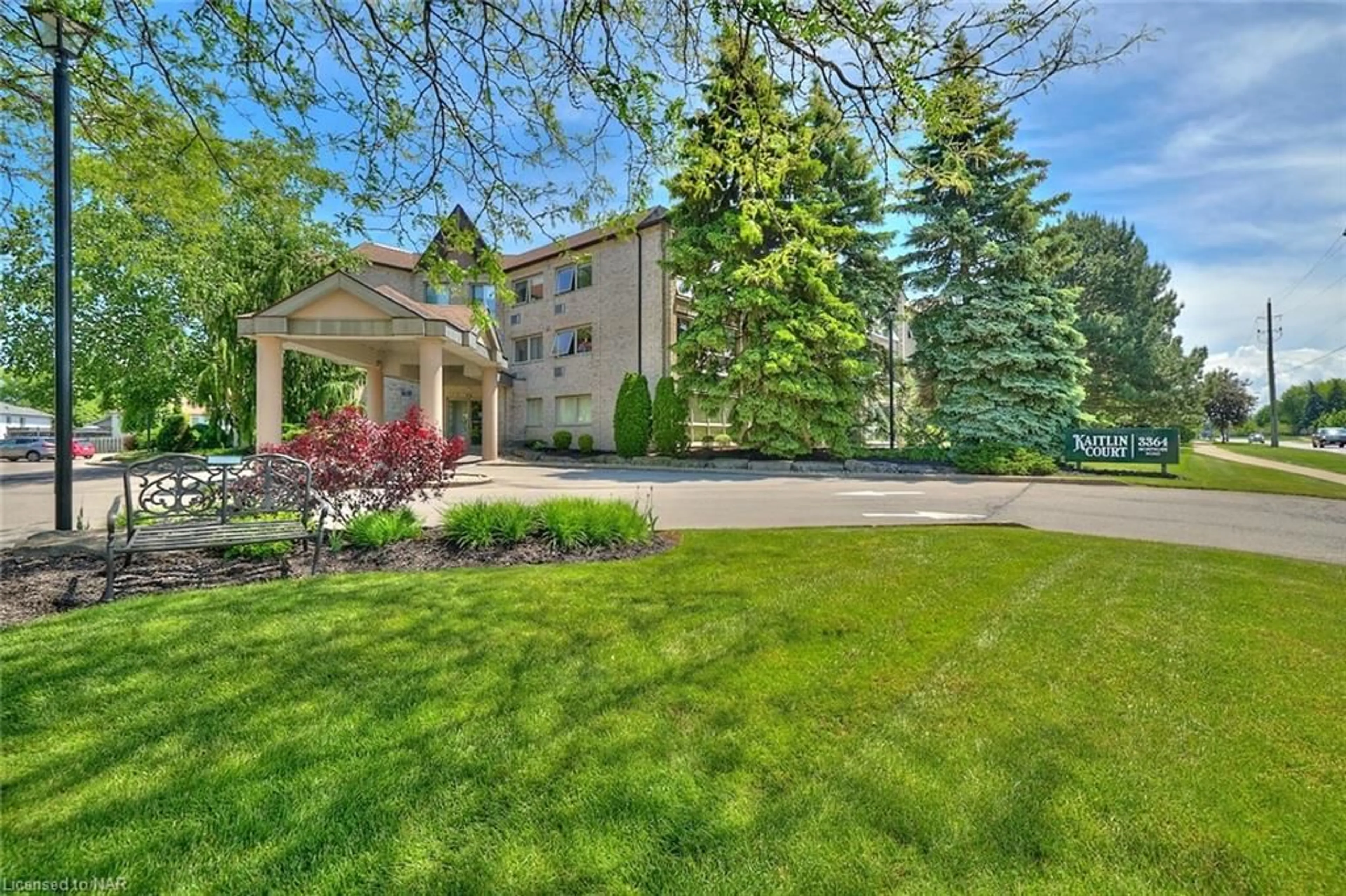 A pic from exterior of the house or condo for 3364 Montrose Rd #310, Niagara Falls Ontario L2E 6S4