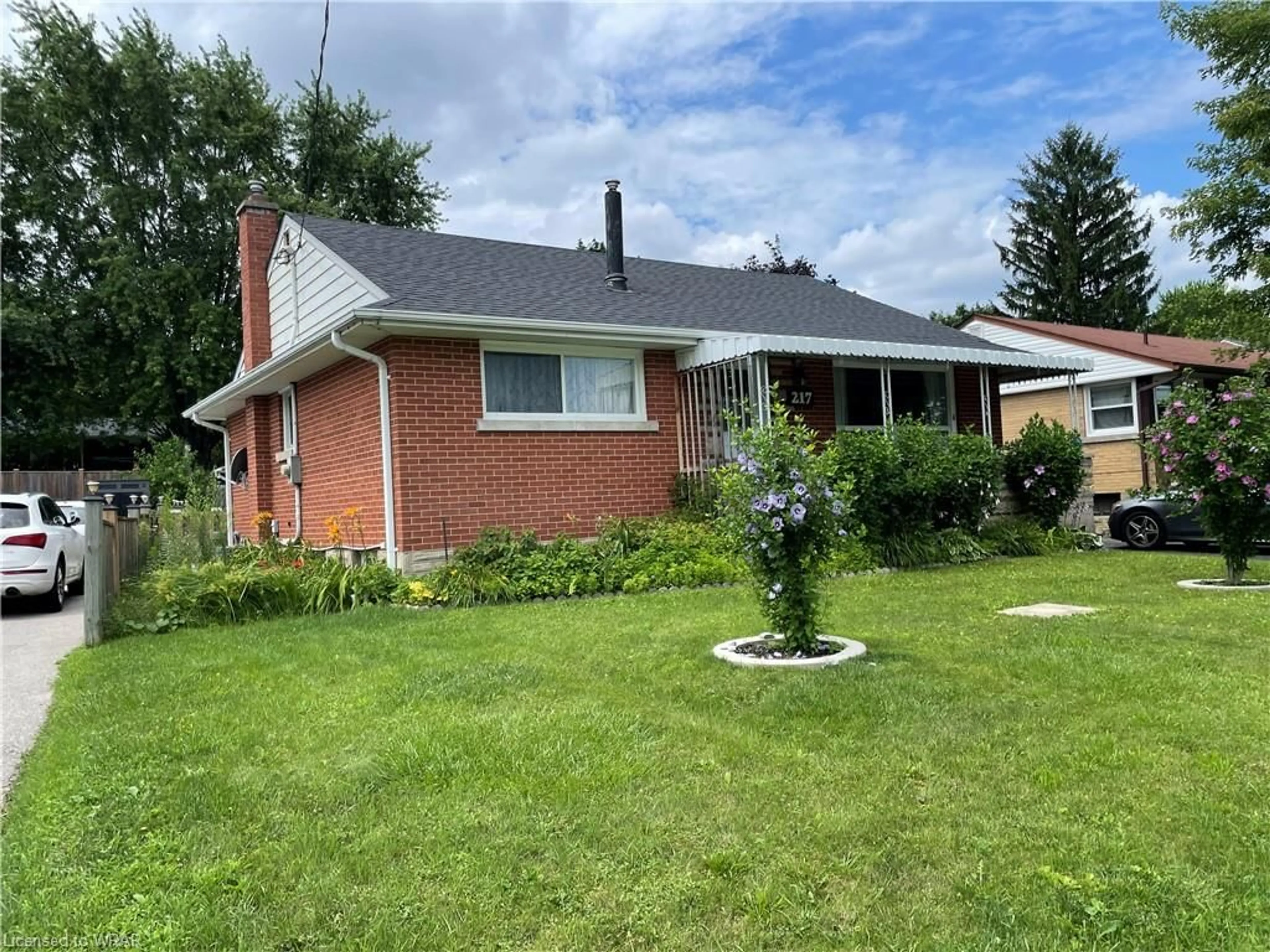 Frontside or backside of a home for 217 Vanier Dr, Kitchener Ontario N2C 1J6