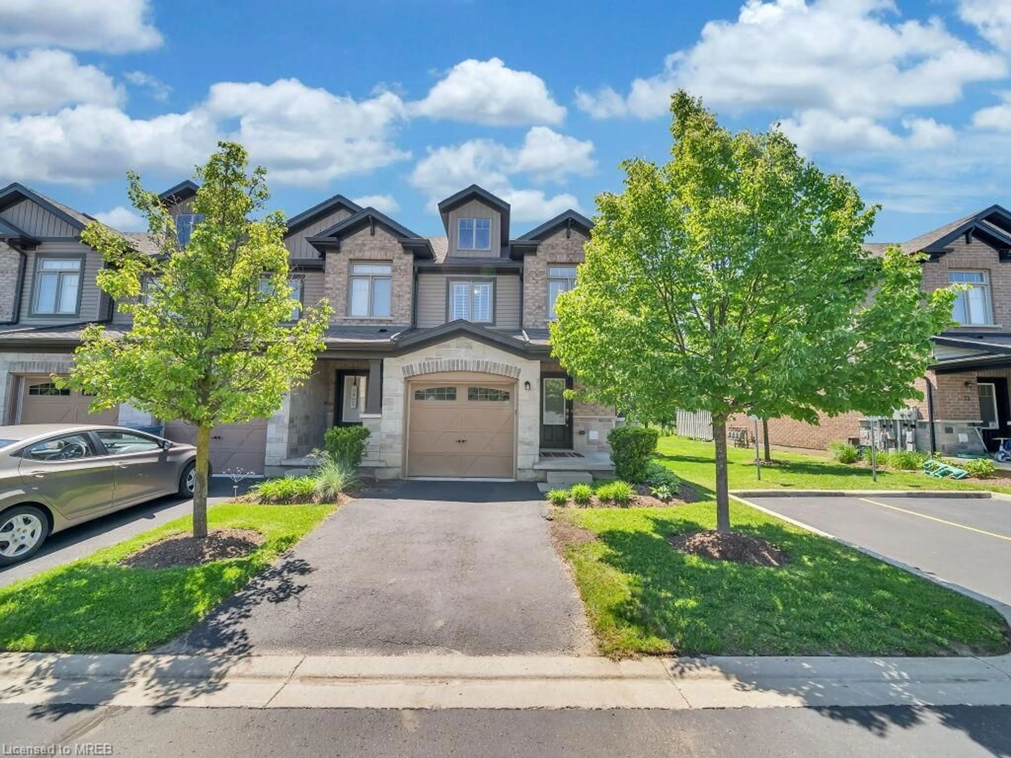 A pic from exterior of the house or condo for 23 Arlington Cres, Guelph Ontario N1L 0L1