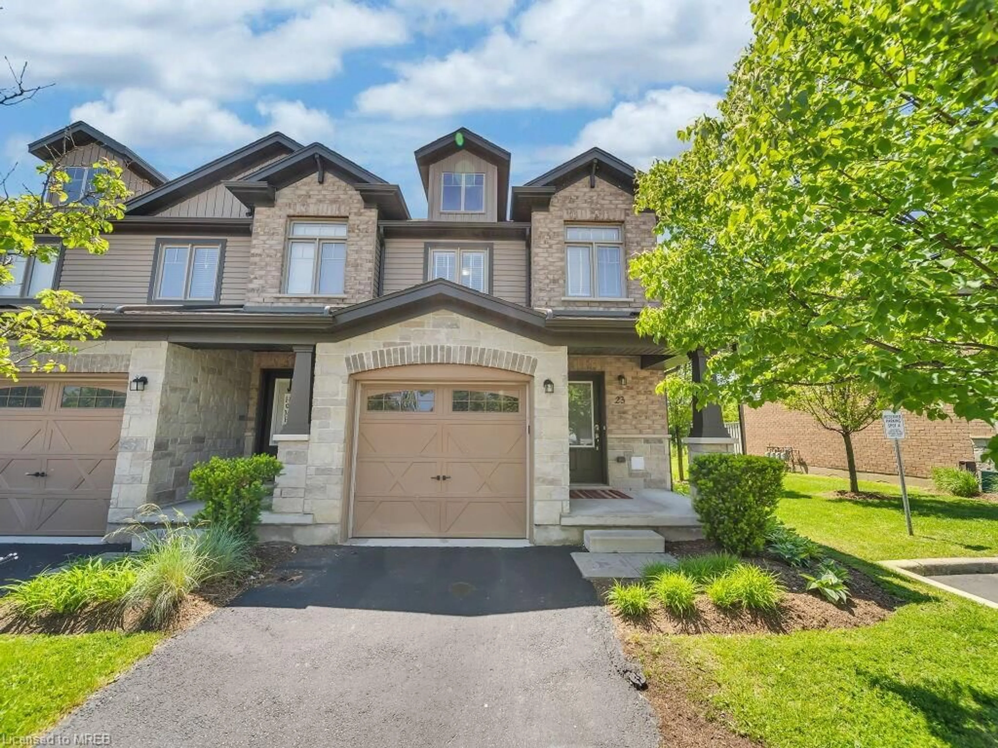 Frontside or backside of a home for 23 Arlington Cres, Guelph Ontario N1L 0L1