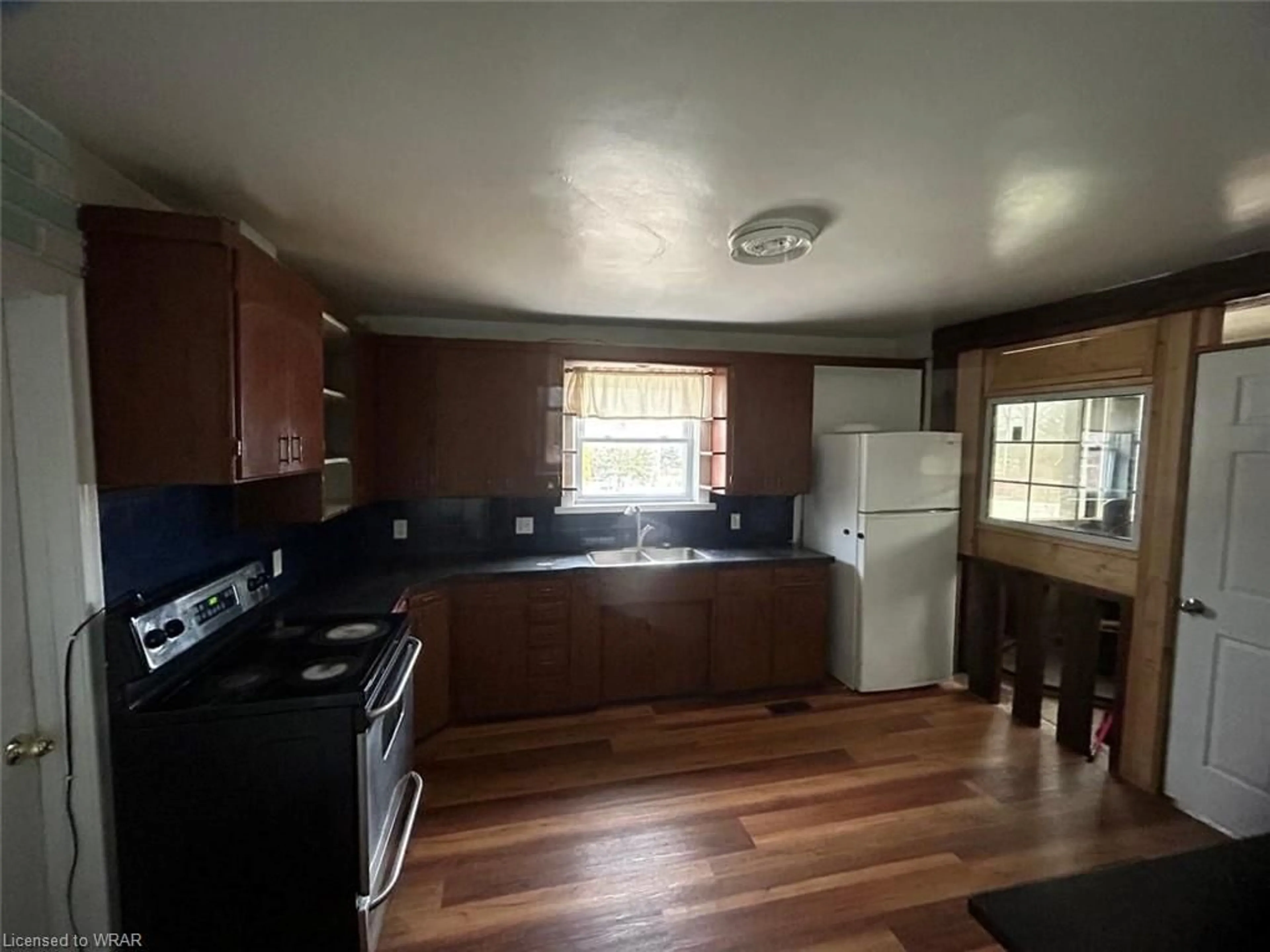 Standard kitchen for 134 Lancaster St, Kitchener Ontario N2H 4T6