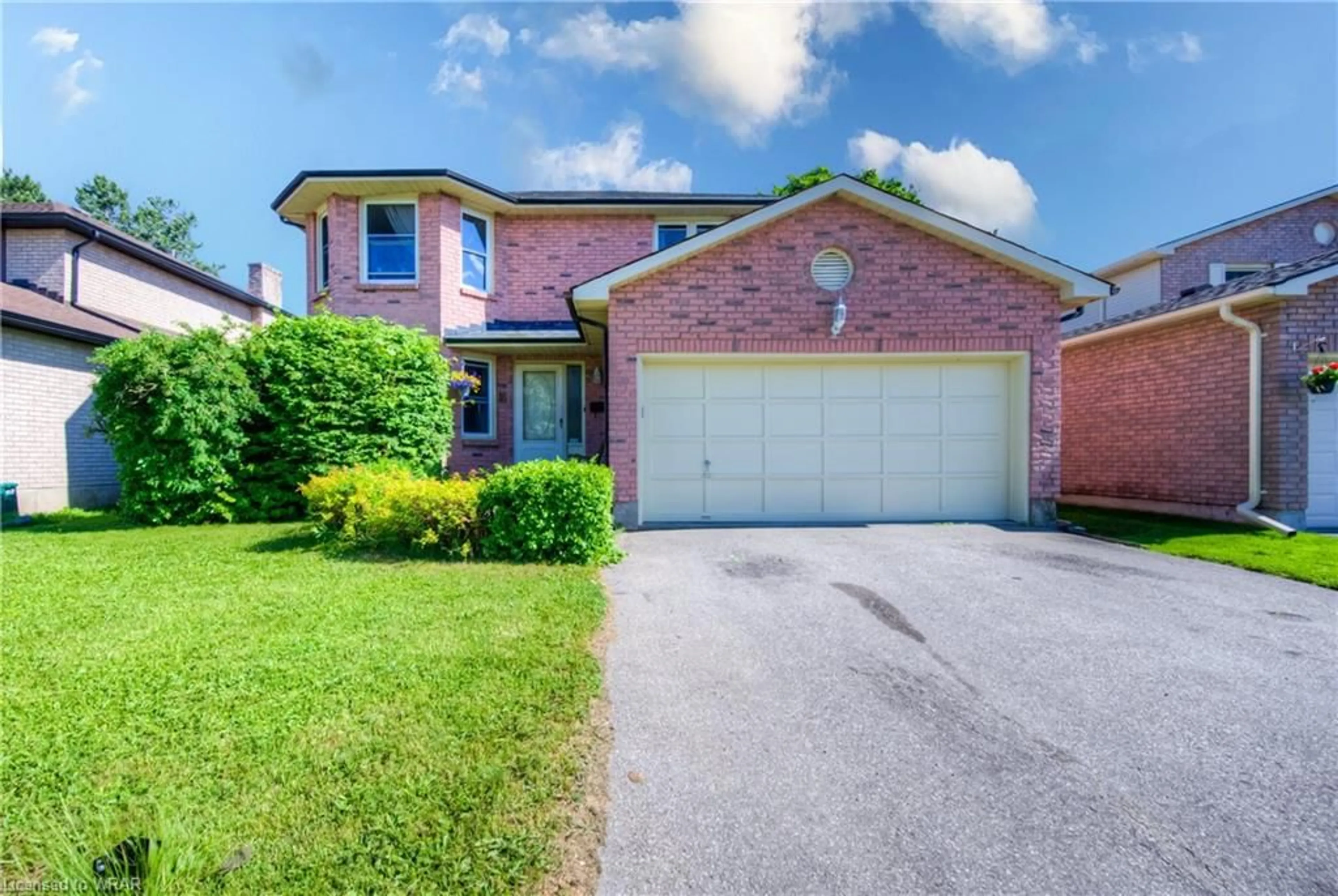 Home with brick exterior material for 16 Sunset Dr, Paris Ontario N3L 3W4