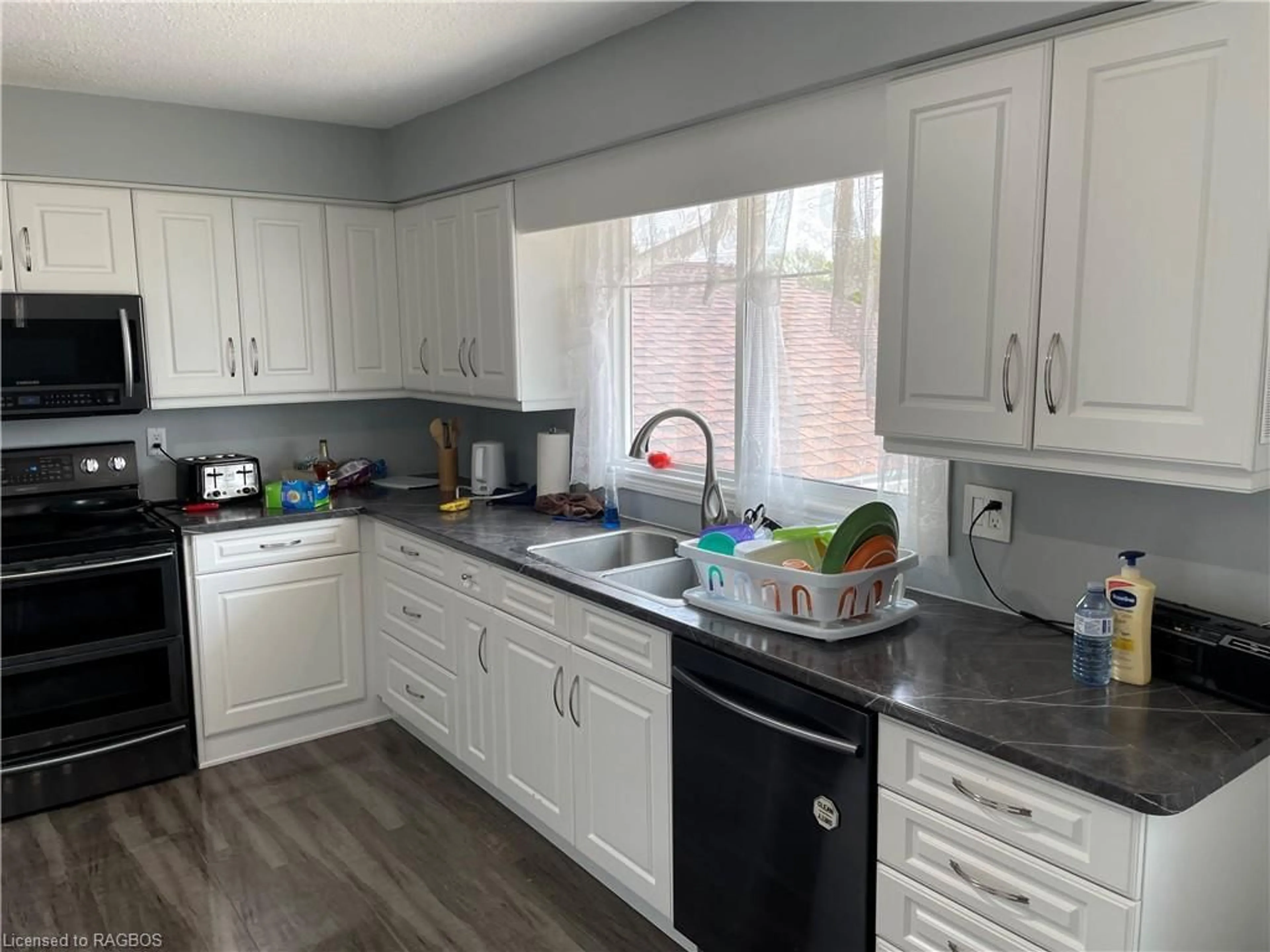 Kitchen, wood floors for 2 Sanctuary St, Underwood Ontario N0G 2T0