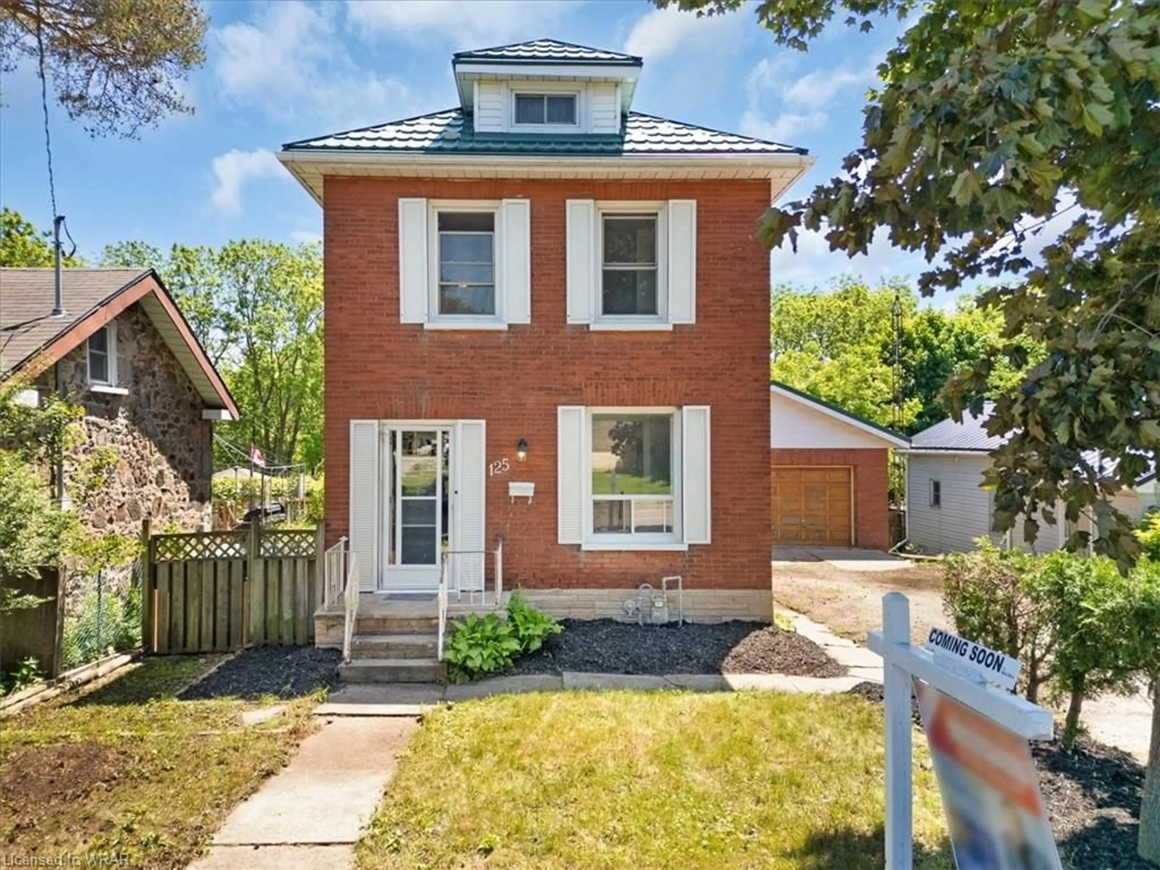 Home with brick exterior material for 125 Beverly St, Cambridge Ontario N1R 3Z6