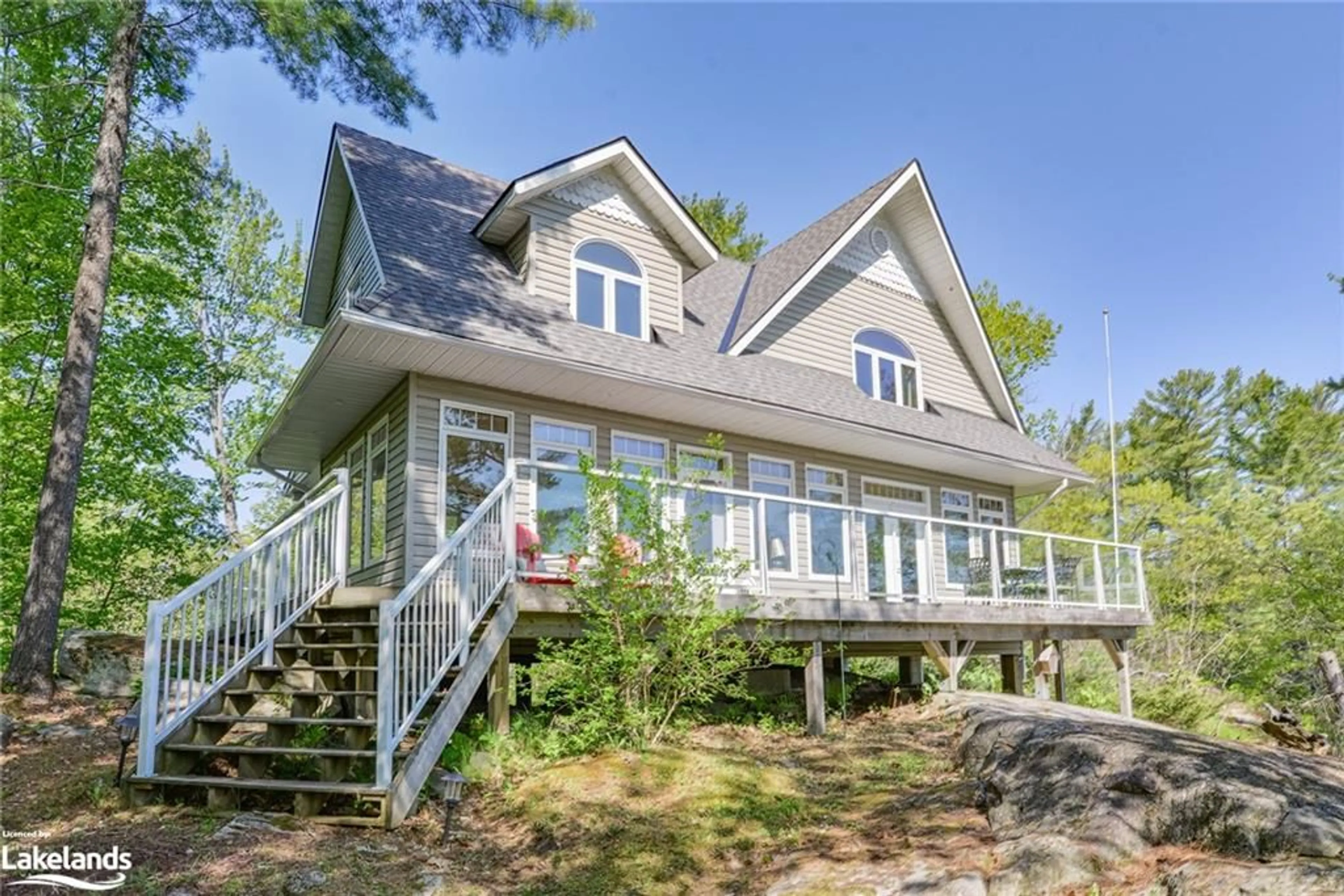 Cottage for 1320 360 Island, Port Severn Ontario L0K 1S0