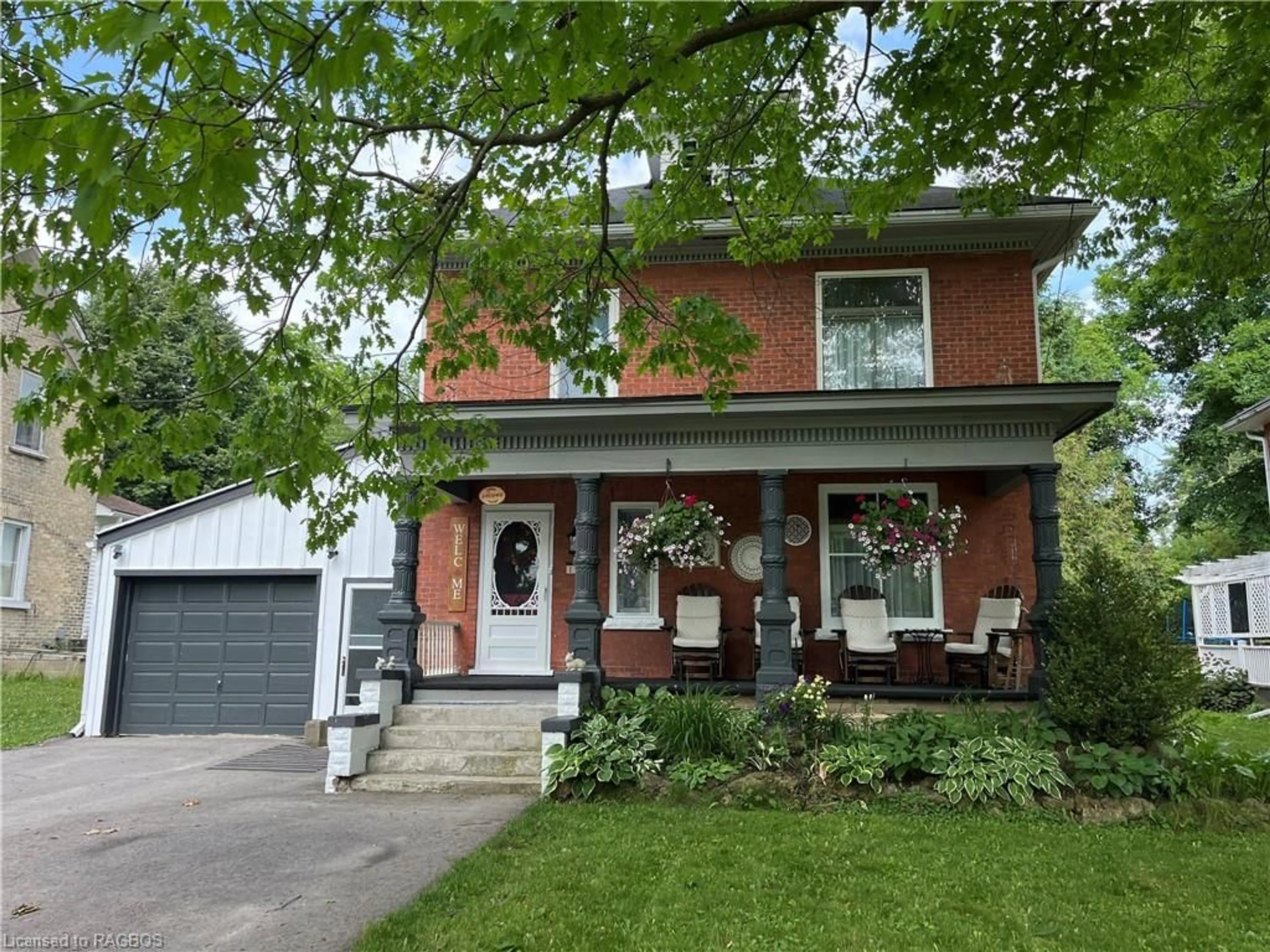 Home with brick exterior material for 121 Bruce St, Durham Ontario N0G 1R0