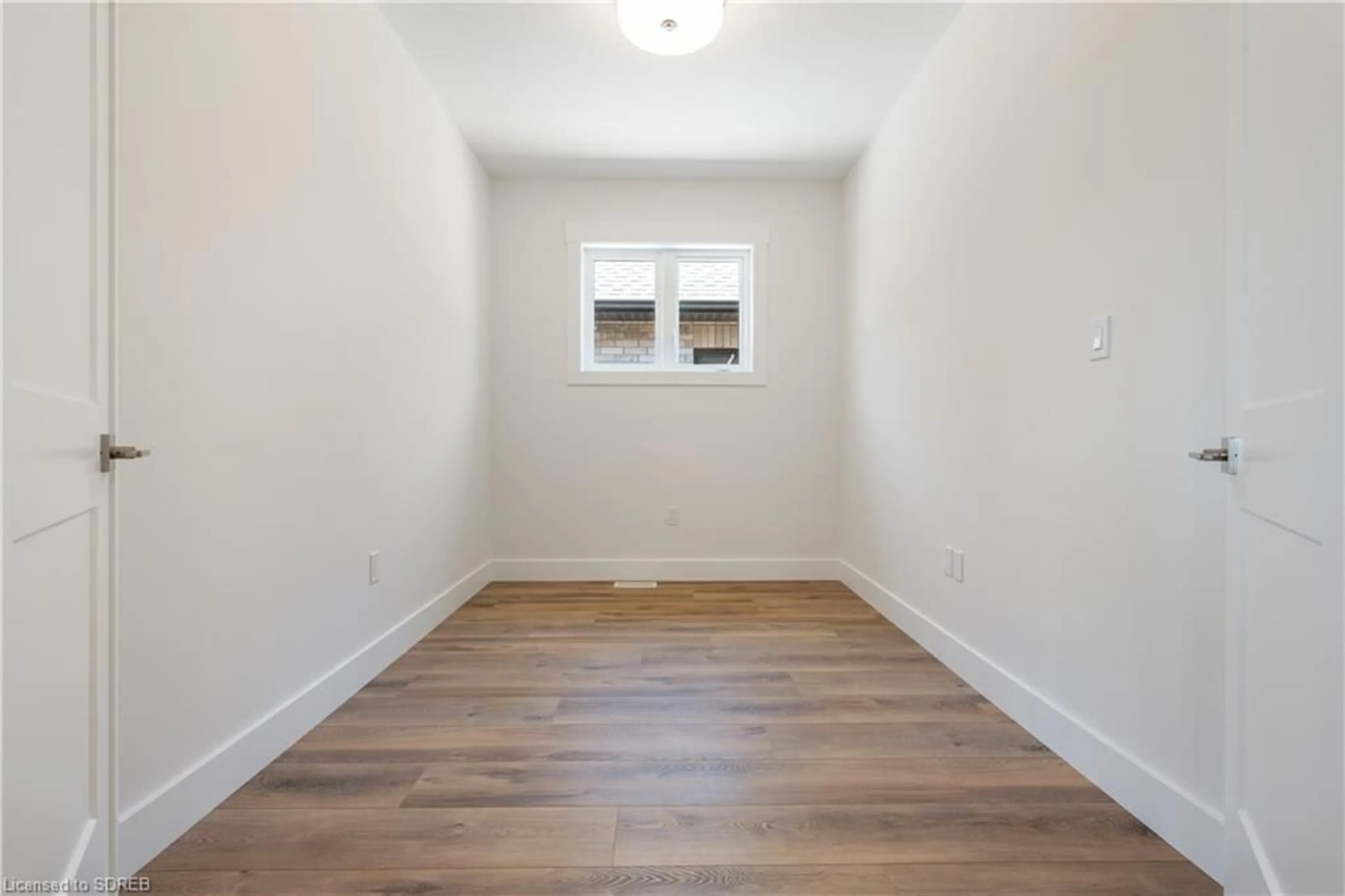 A pic of a room, wood floors for 135 Gibbons St, Waterford Ontario N0E 1Y0