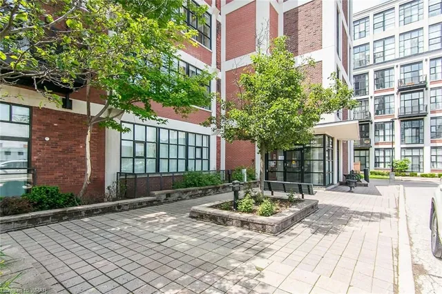 Additional property image - 404 King St Unit 117