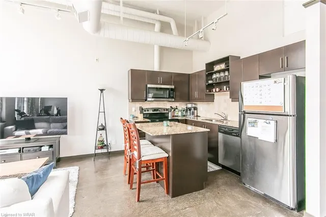 Additional property image - 404 King St Unit 117