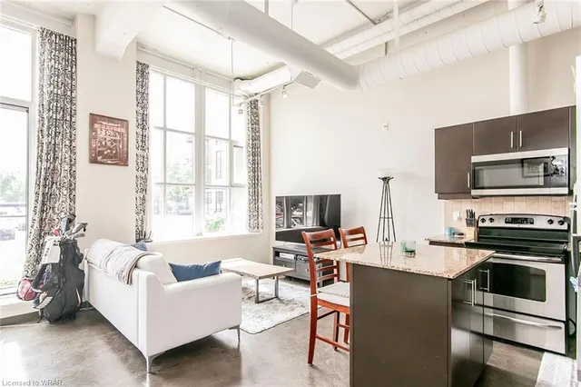 Additional property image - 404 King St Unit 117