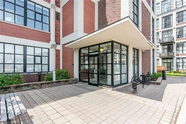 Additional property image - 404 King St Unit 117