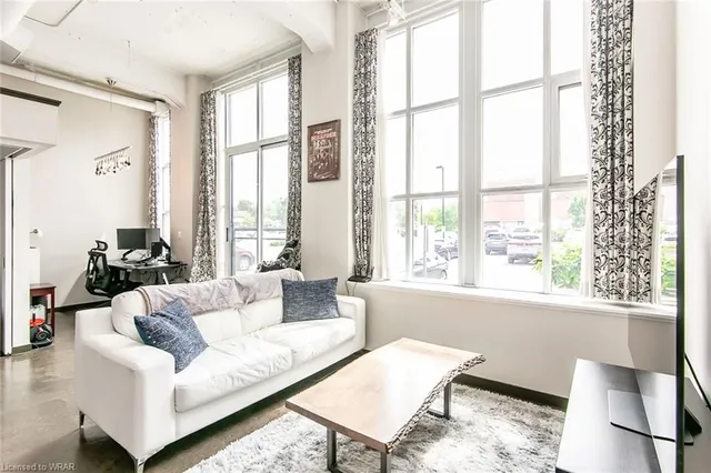 Additional property image - 404 King St Unit 117