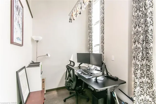 Additional property image - 404 King St Unit 117