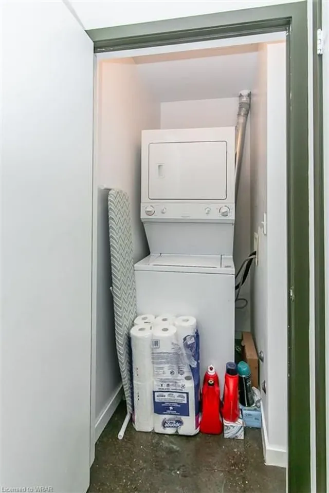 Additional property image - 404 King St Unit 117
