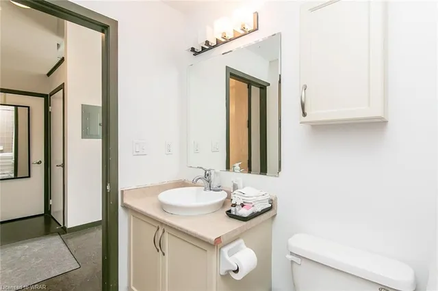Additional property image - 404 King St Unit 117