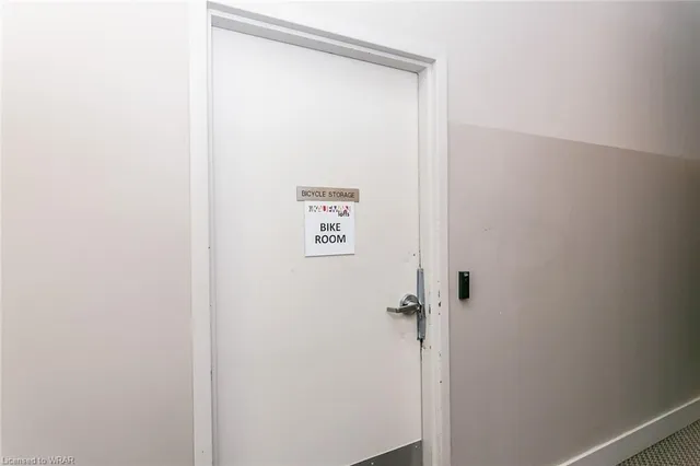 Additional property image - 404 King St Unit 117
