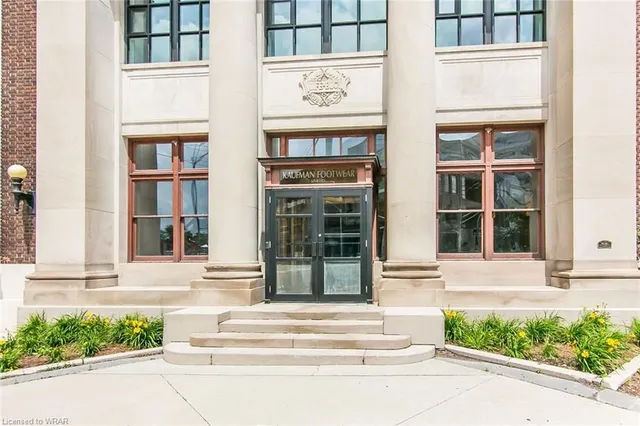 Additional property image - 404 King St Unit 117