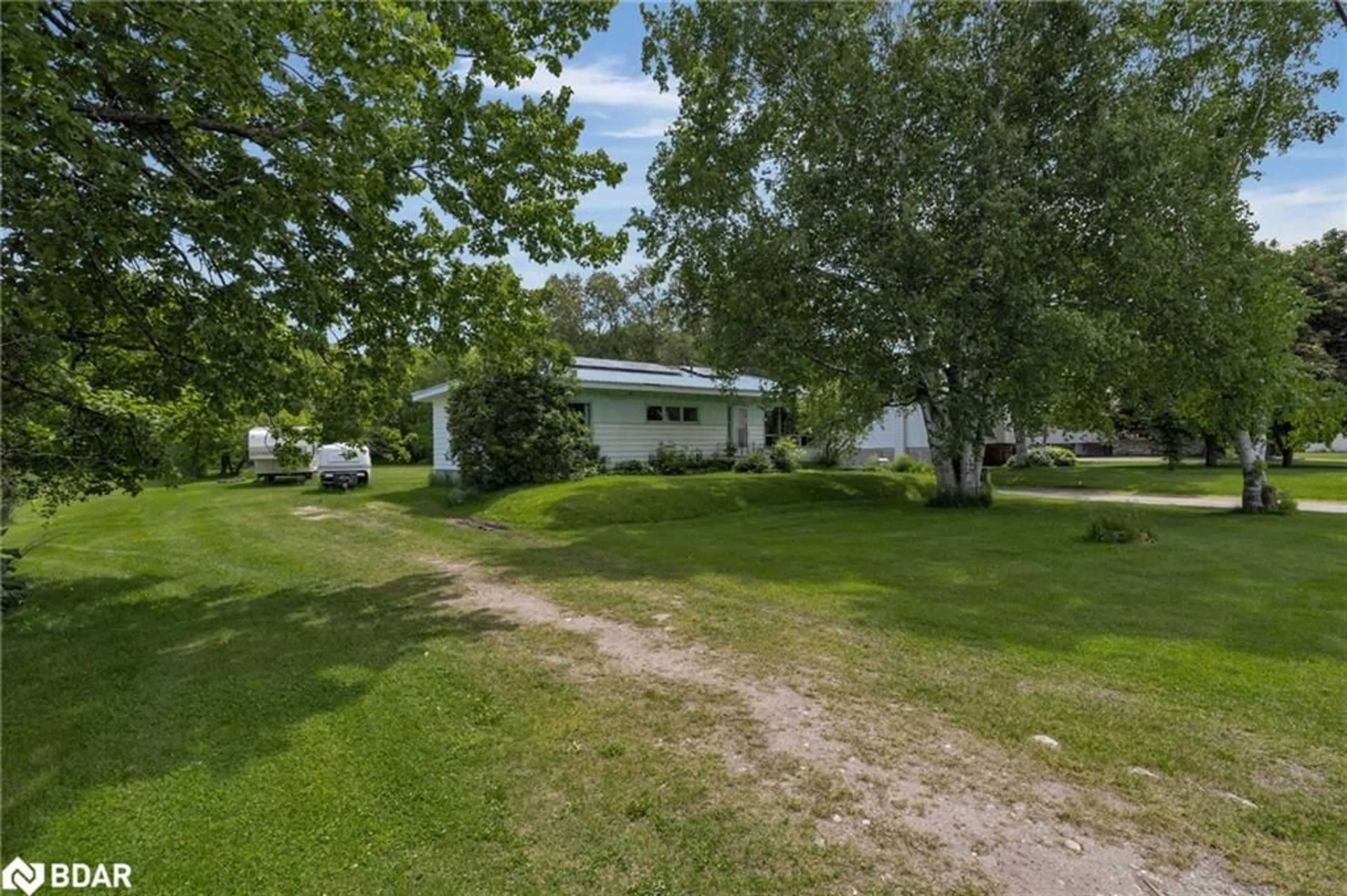 Outside view for 111 Fox St, Penetanguishene Ontario L9M 1E2