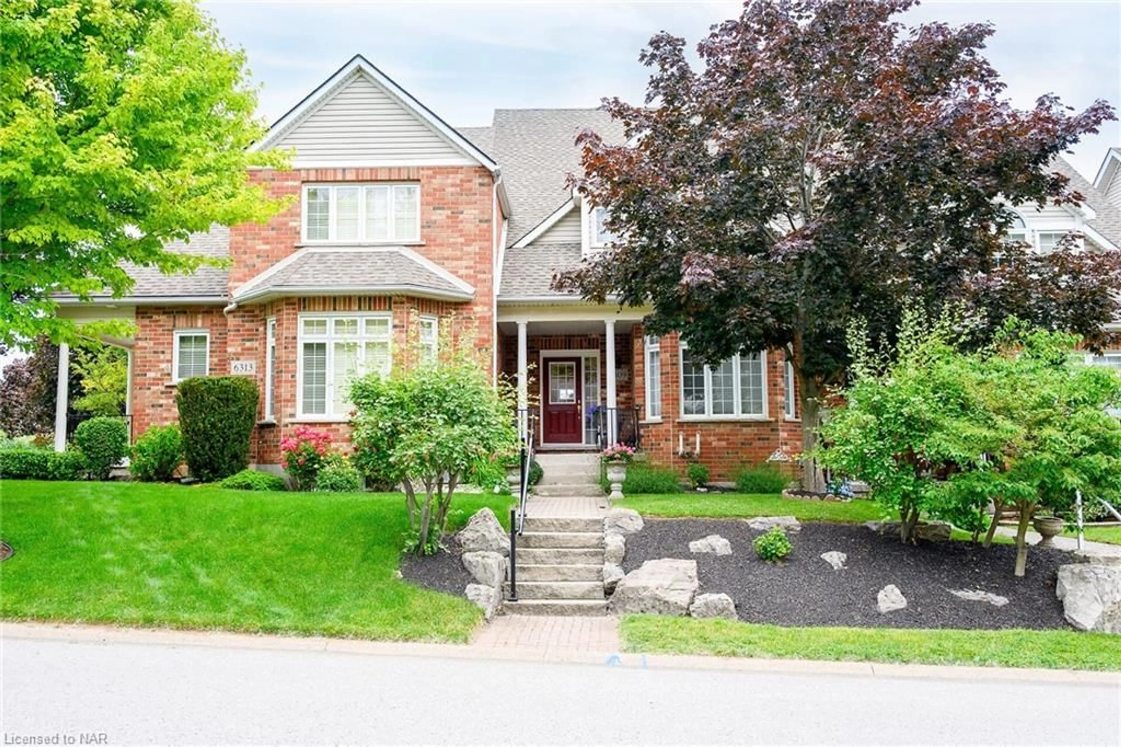 Home with brick exterior material for 6309 Pinestone Rd, Niagara Falls Ontario L2J 4L1