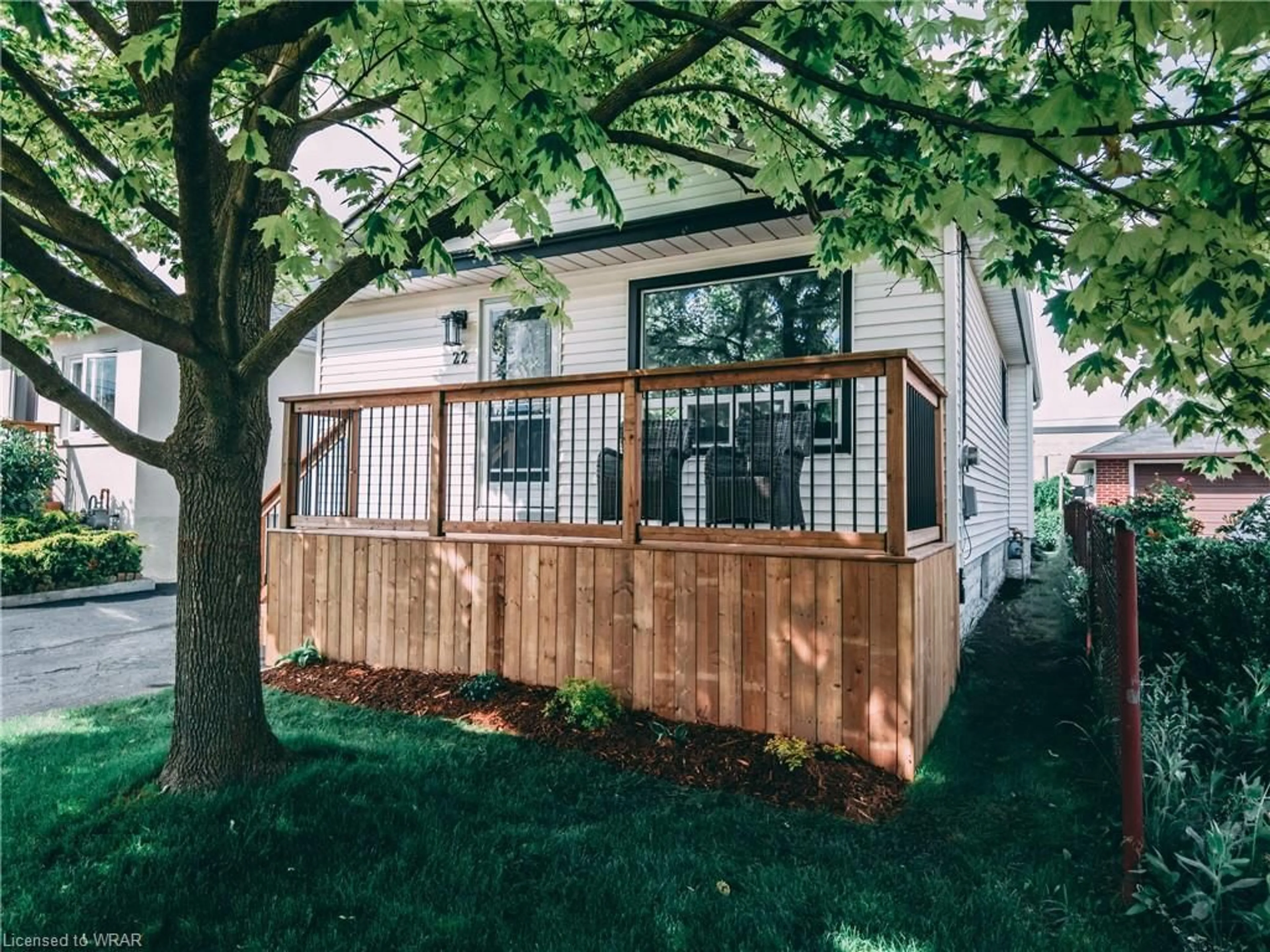 Frontside or backside of a home for 22 Garibaldi St, Guelph Ontario N1E 5P2
