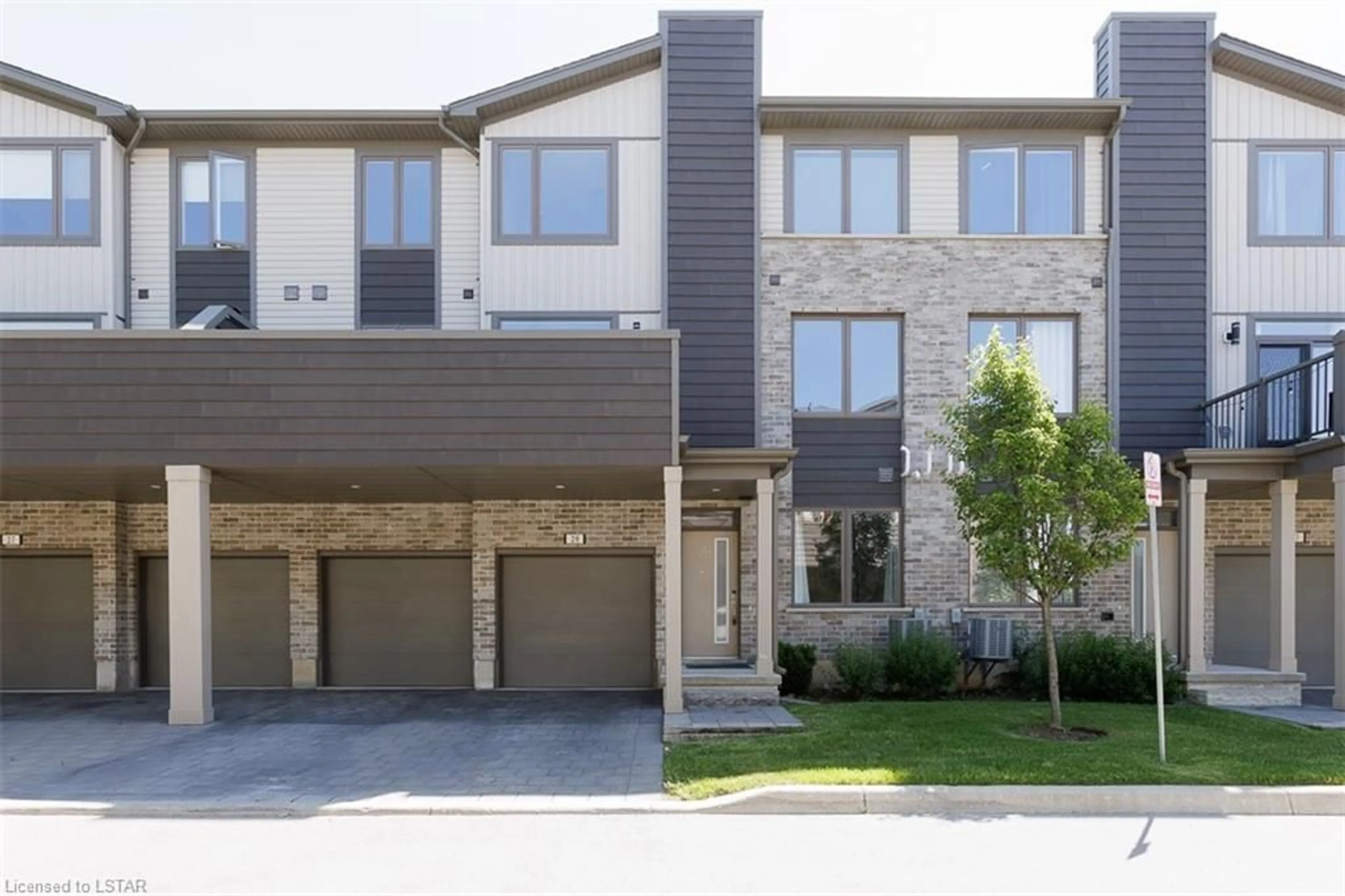 A pic from exterior of the house or condo for 2070 Meadowgate Blvd #29, London Ontario N6M 1K1