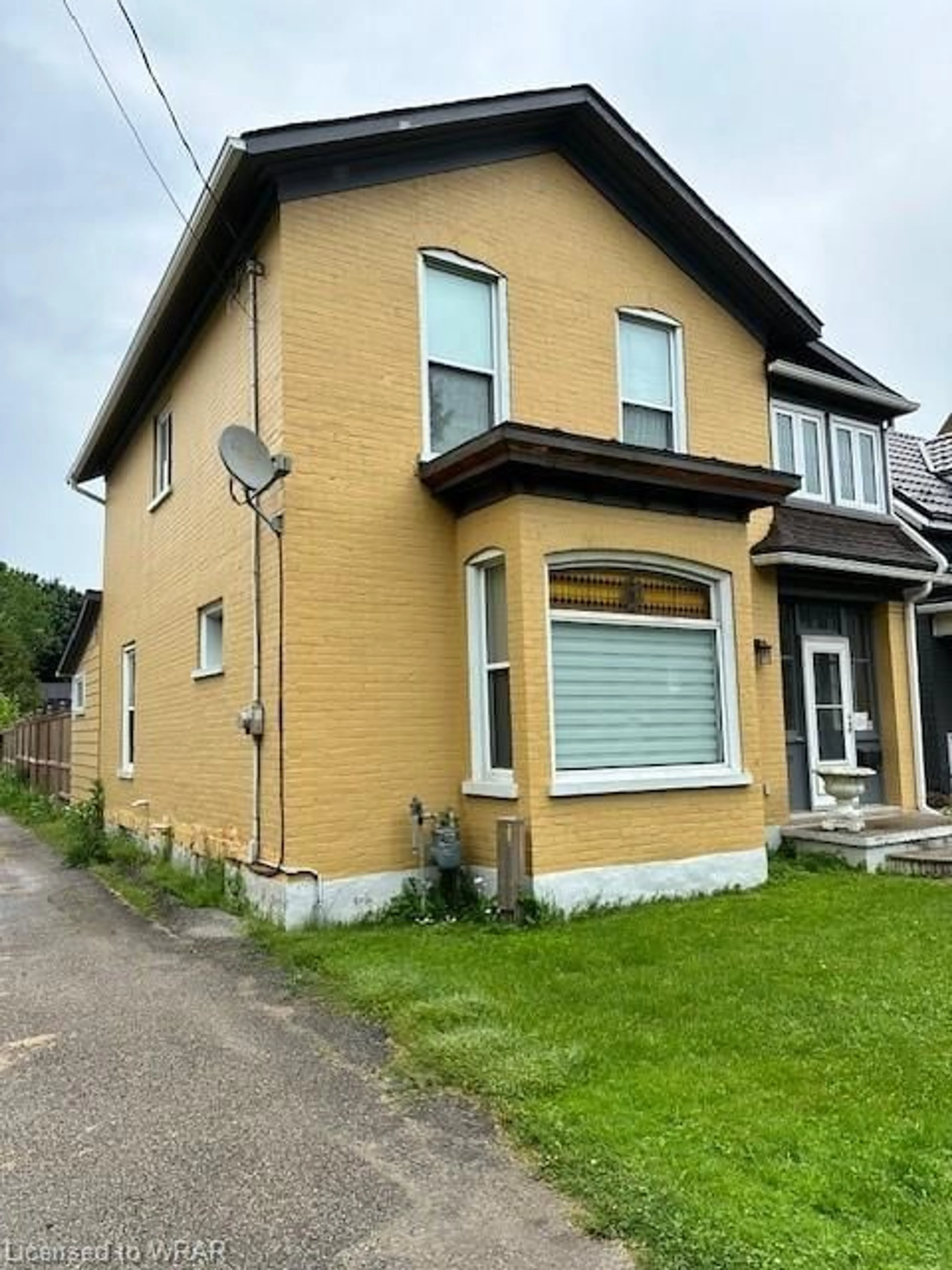 Frontside or backside of a home for 439 Main St, Listowel Ontario N4W 1A7