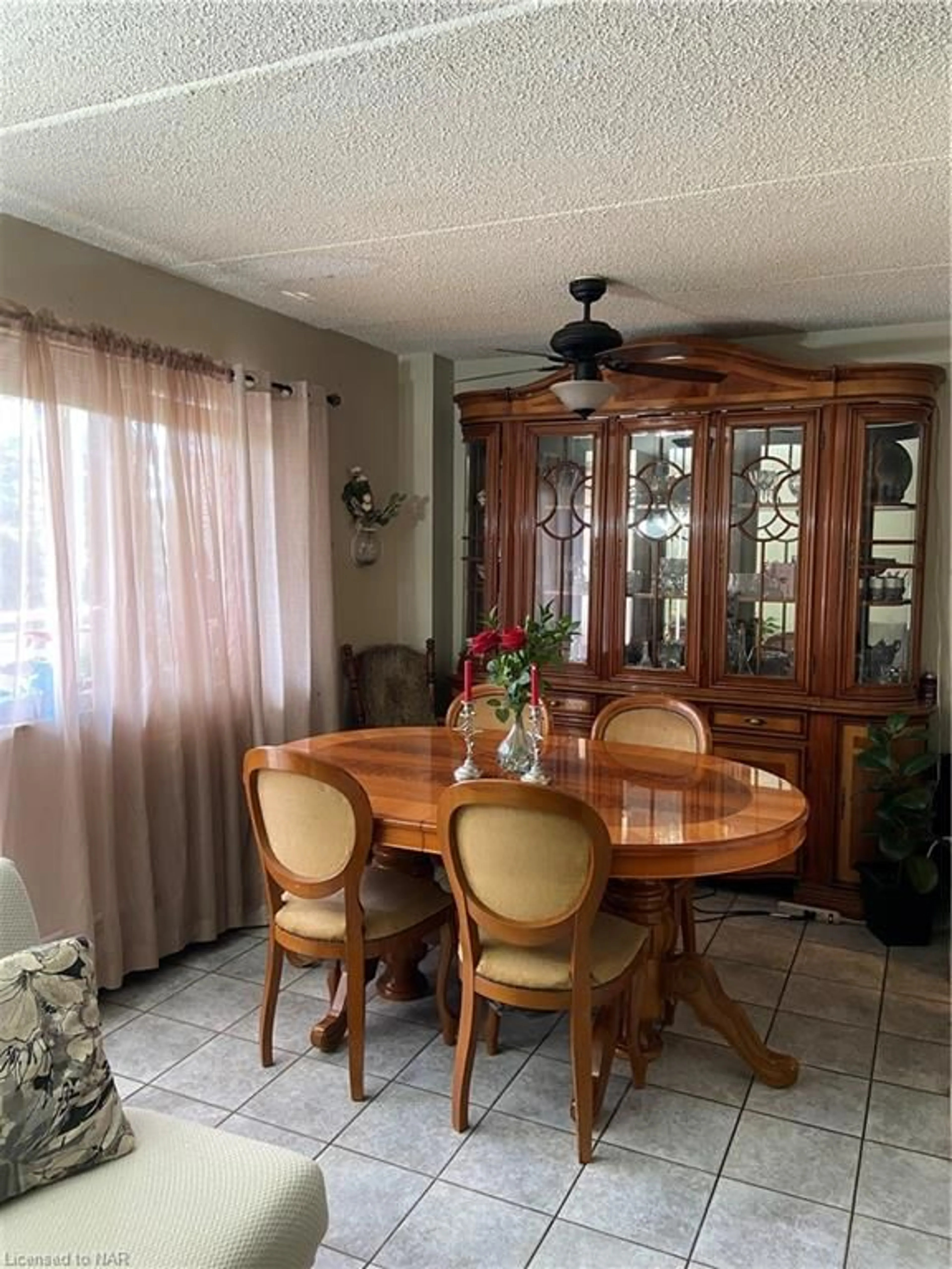 Dining room, wood floors, cottage for 198 Scott St #407, St. Catharines Ontario L2N 5T3