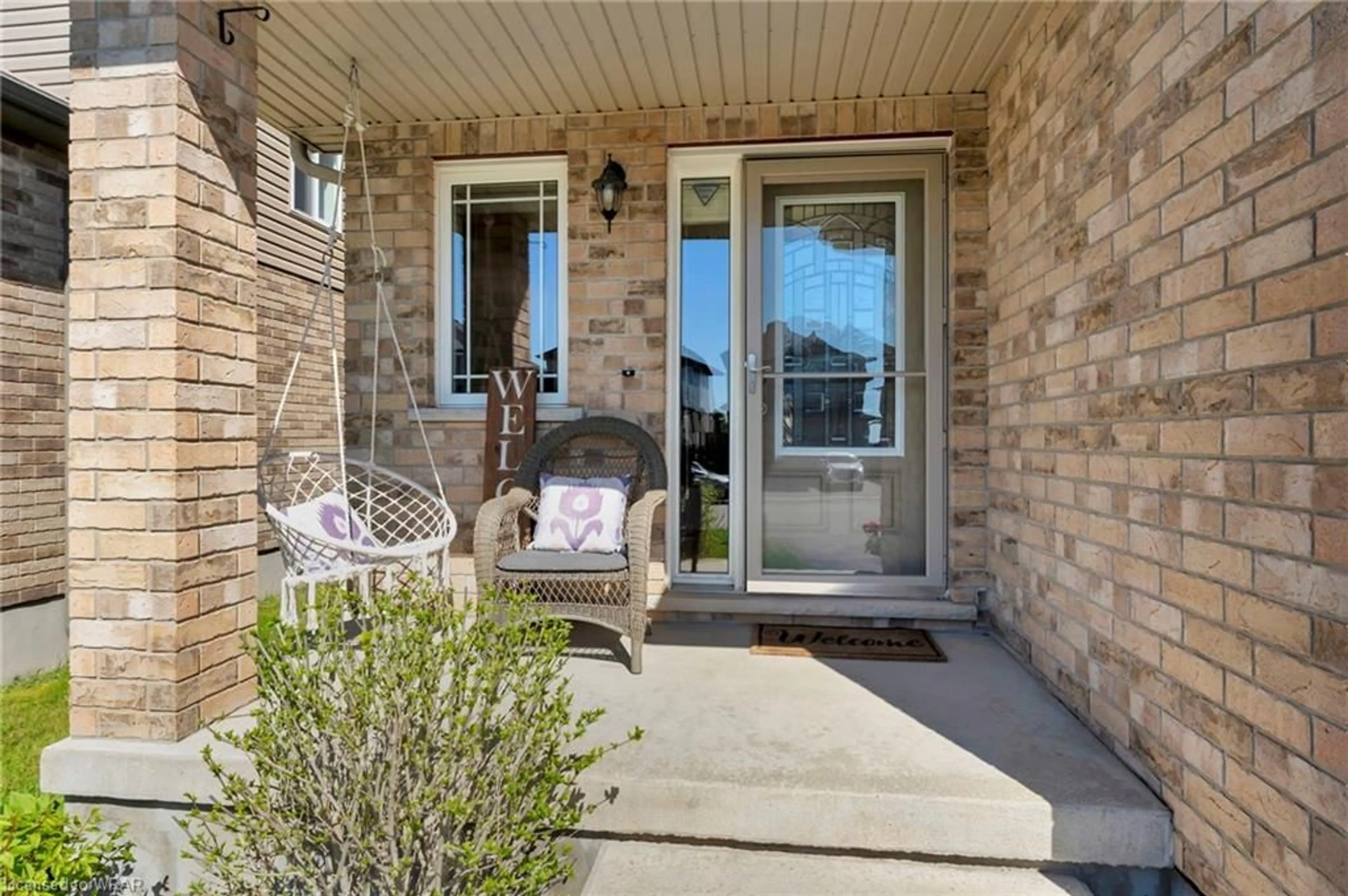 Indoor entryway for 3 Moffat Ave, Ingersoll Ontario N5C 0A7