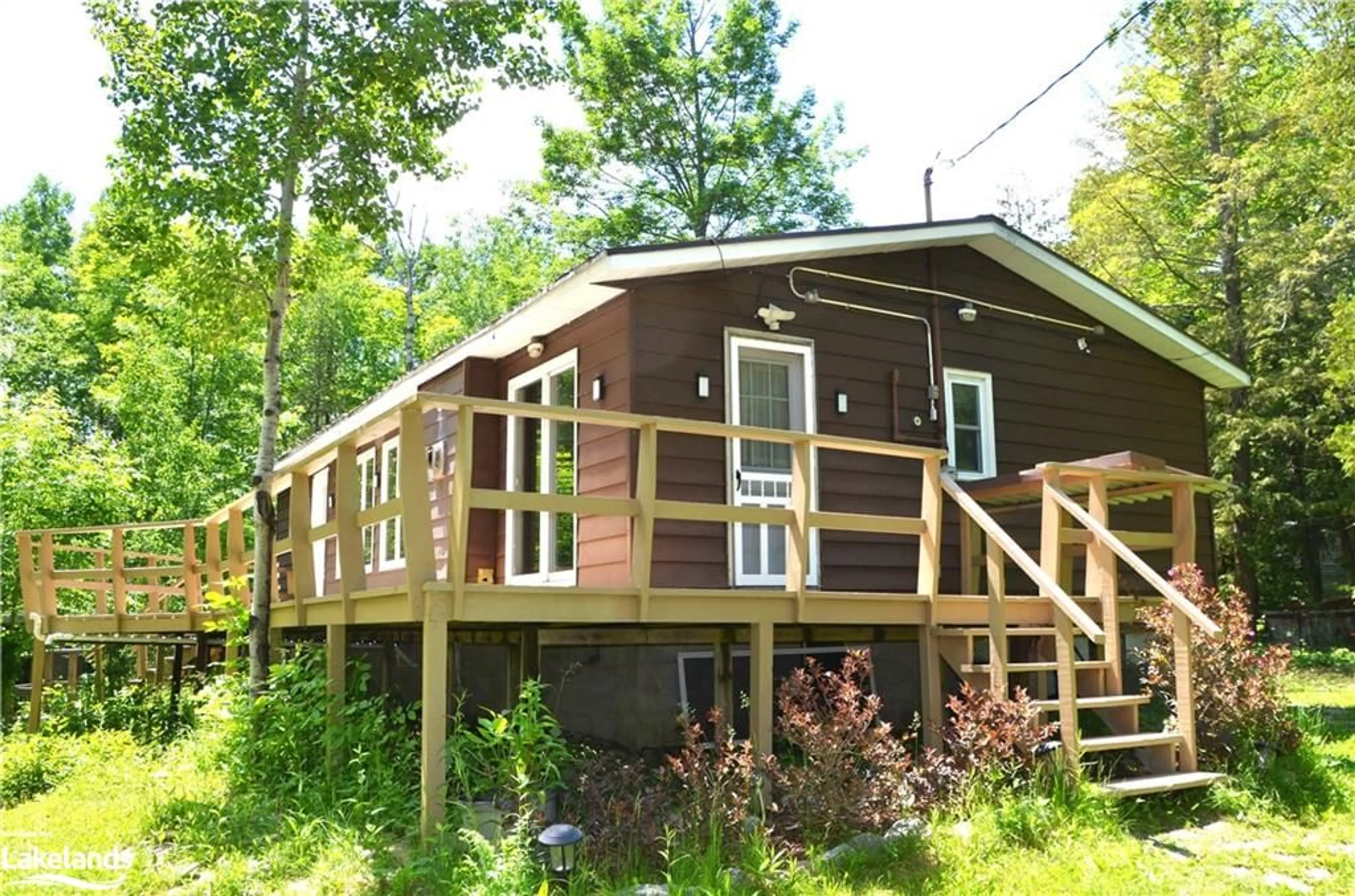 Cottage for 28 Richelieu Trail, Tiny Ontario L9M 0E1