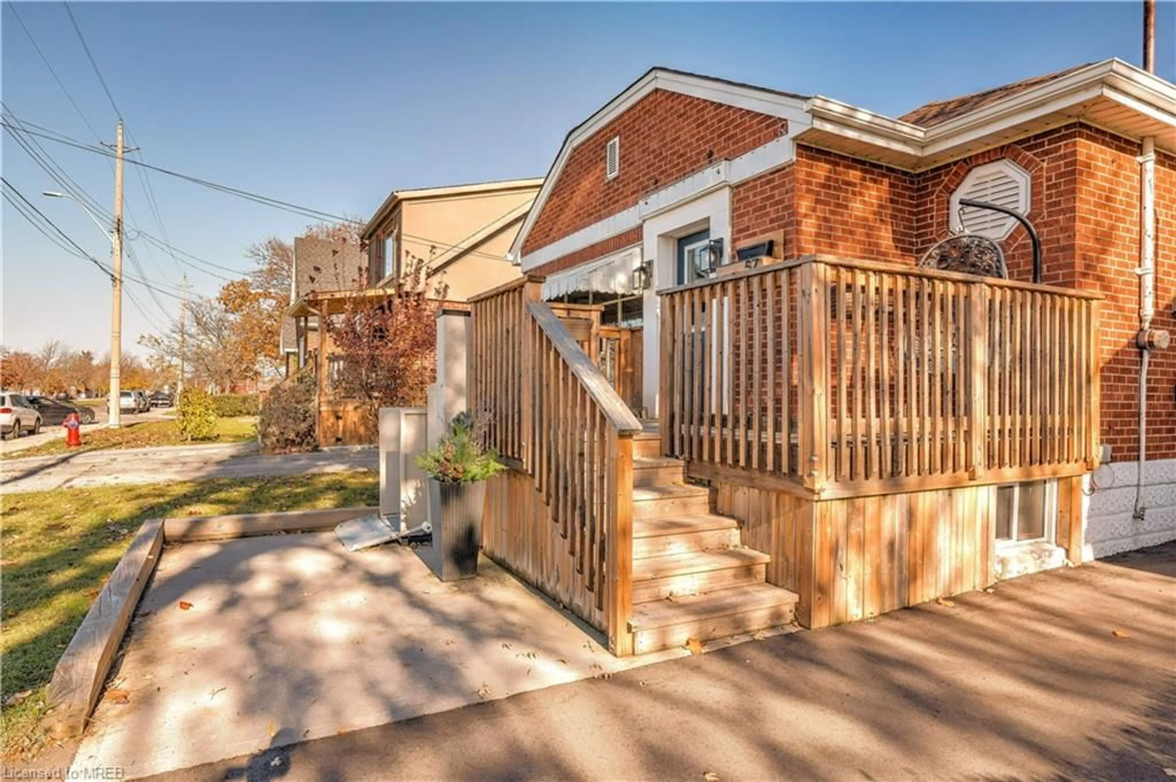 Frontside or backside of a home for 57 Berry Ave, Hamilton Ontario L8K 3E1