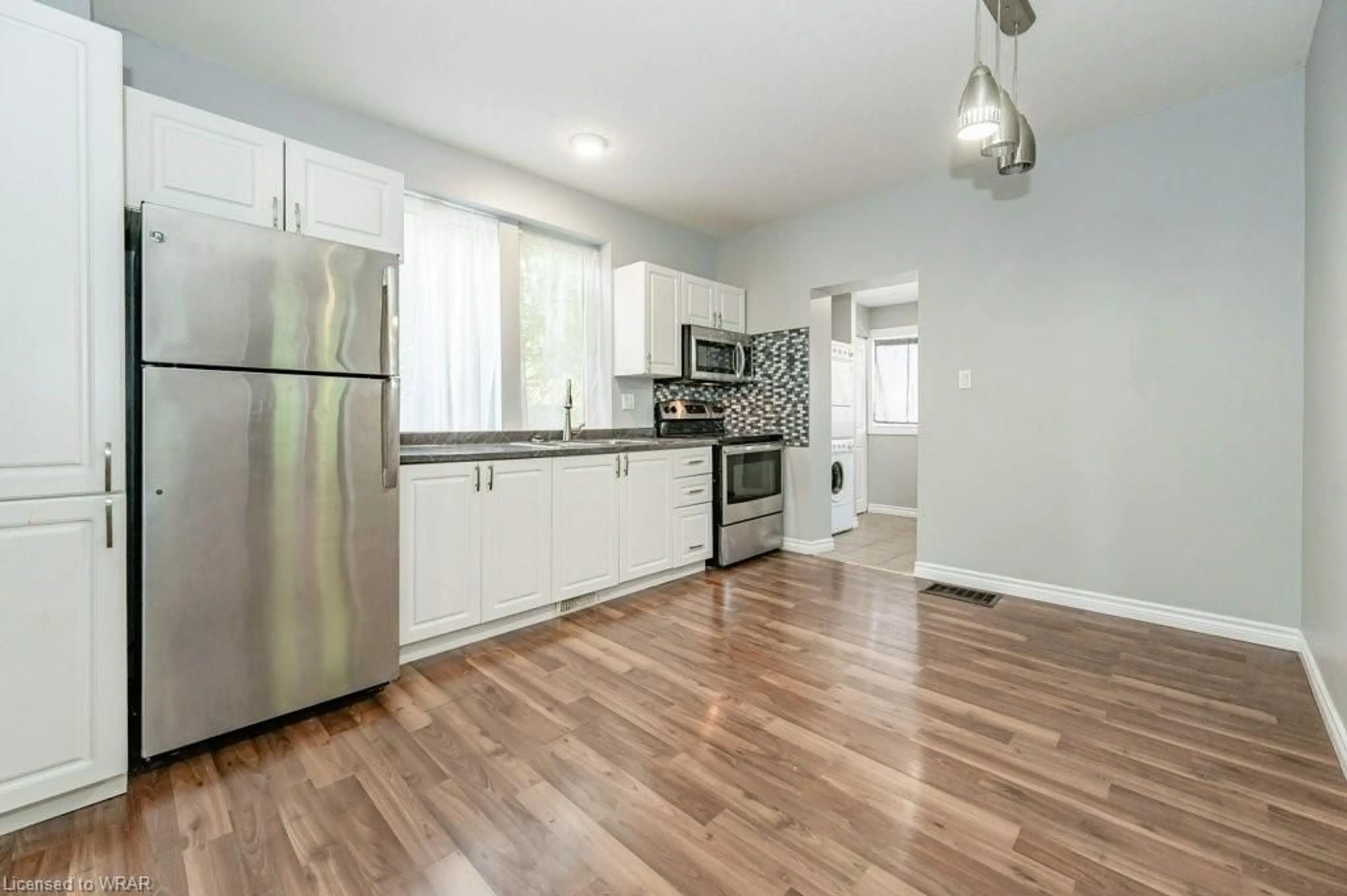 Kitchen for 177 Weber St, Kitchener Ontario N2H 1E3