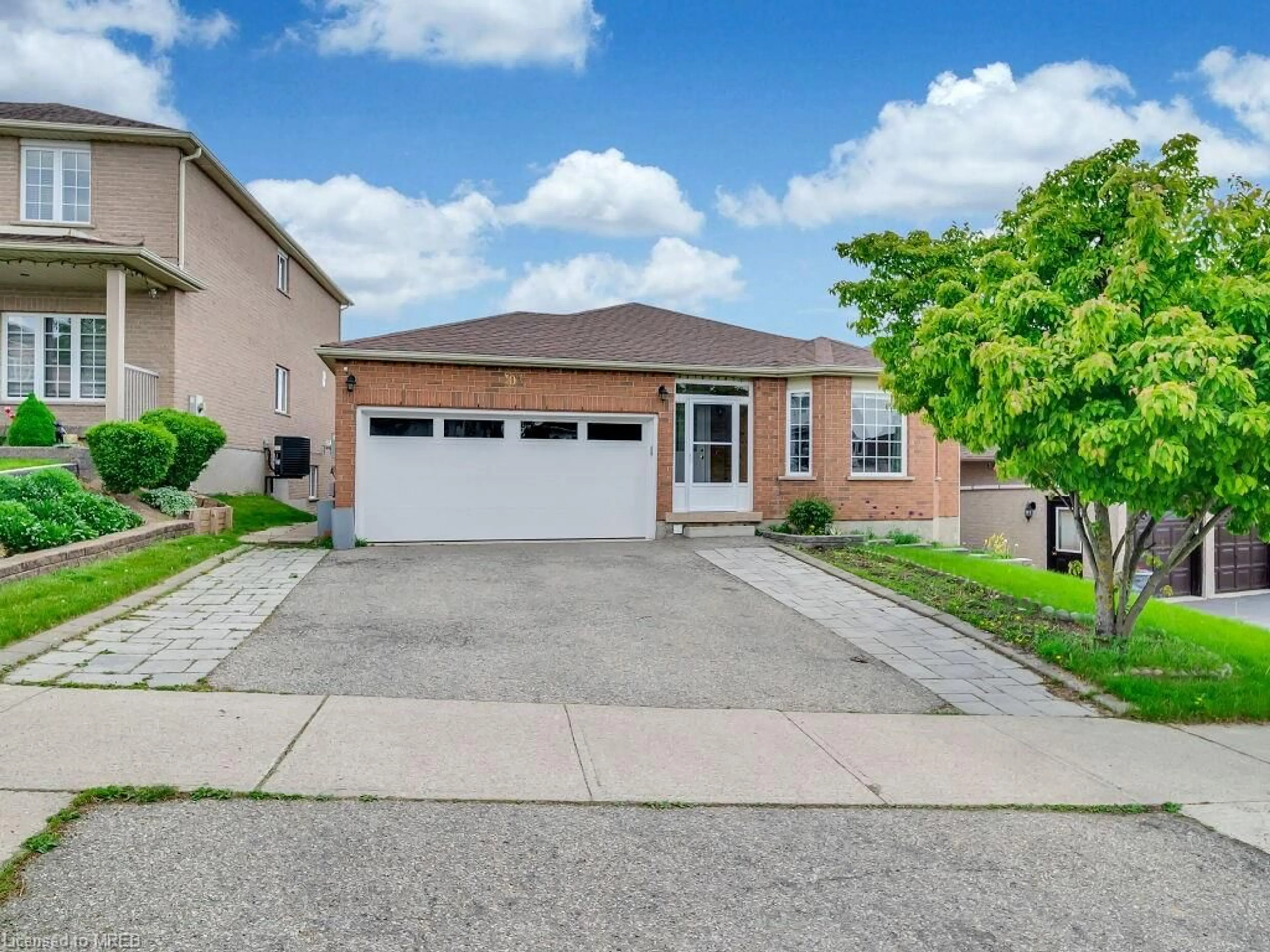 Frontside or backside of a home for 102 Flaherty Dr, Guelph Ontario N1K 1Y7