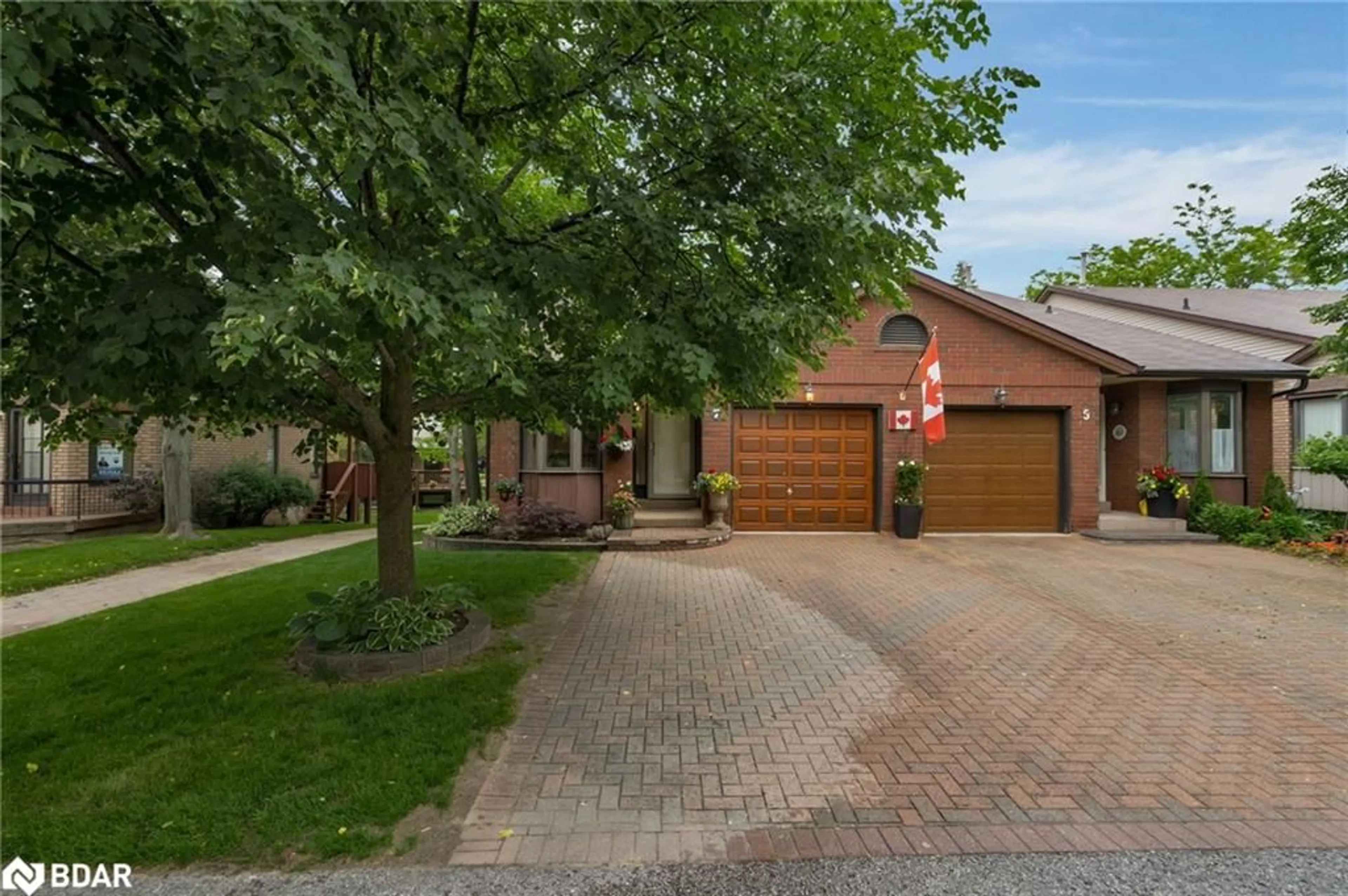 Home with brick exterior material for 7 Briarwood Dr #31, Alliston Ontario L9R 1S2
