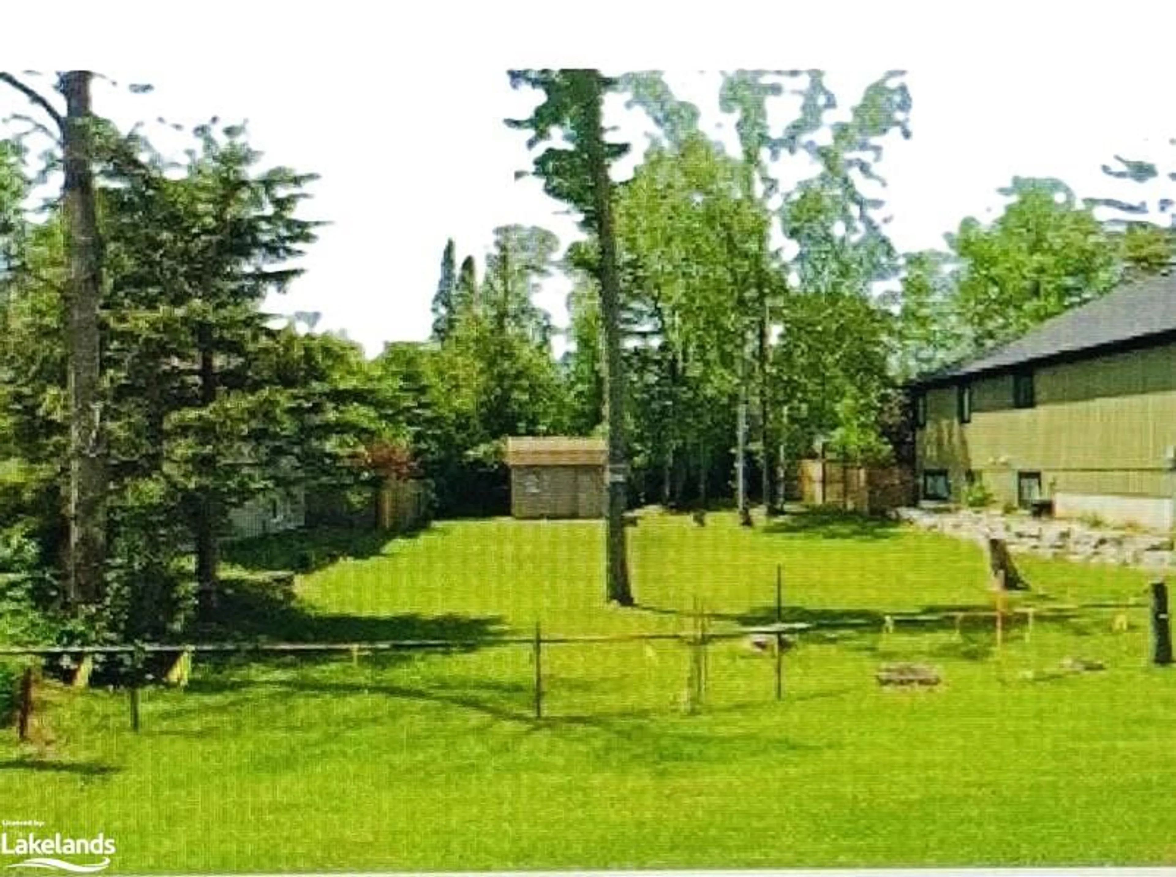 Fenced yard for 0 46th St, Wasaga Beach Ontario L9Z 1Y7