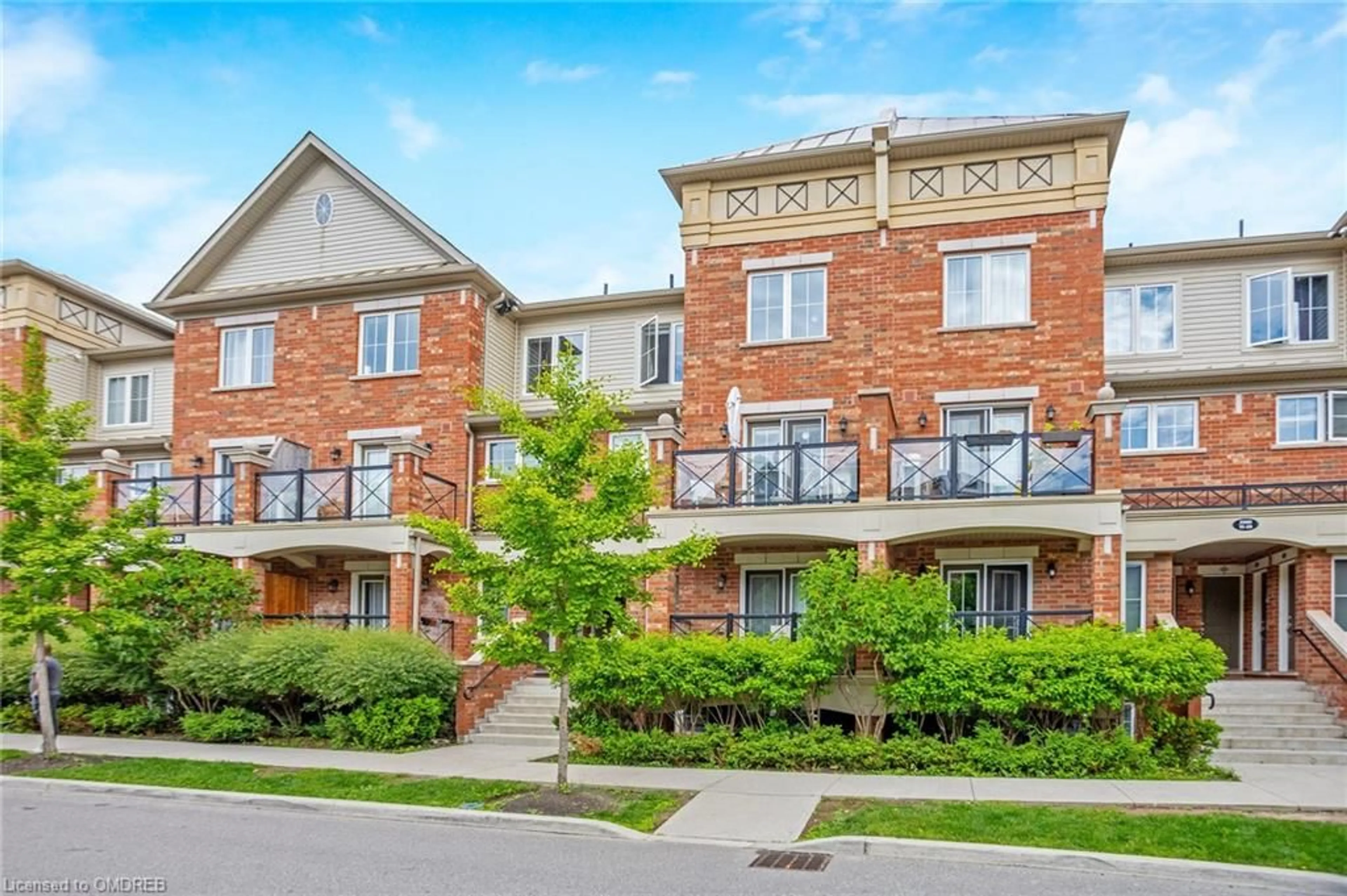 A pic from exterior of the house or condo for 2500 Post Rd #22, Oakville Ontario L6H 0K1