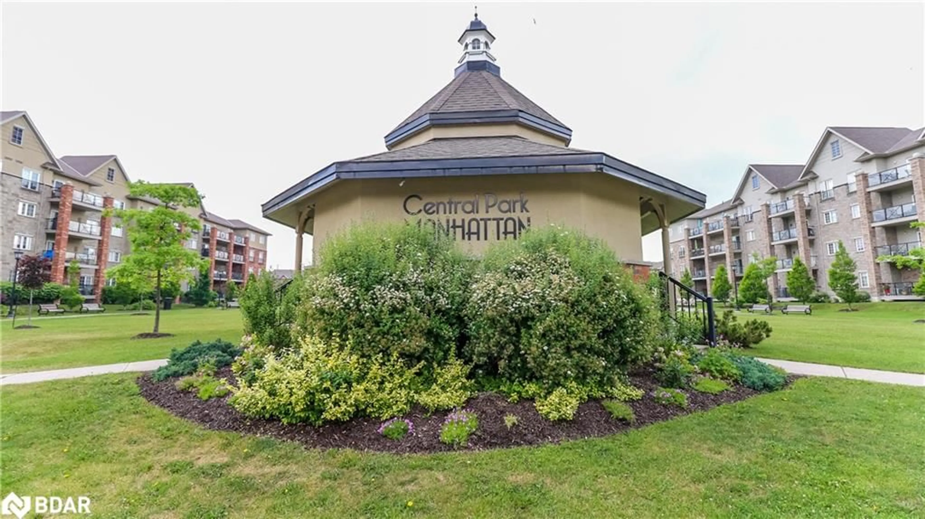 A pic from exterior of the house or condo for 57 Ferndale Dr #5, Barrie Ontario L4N 5W9