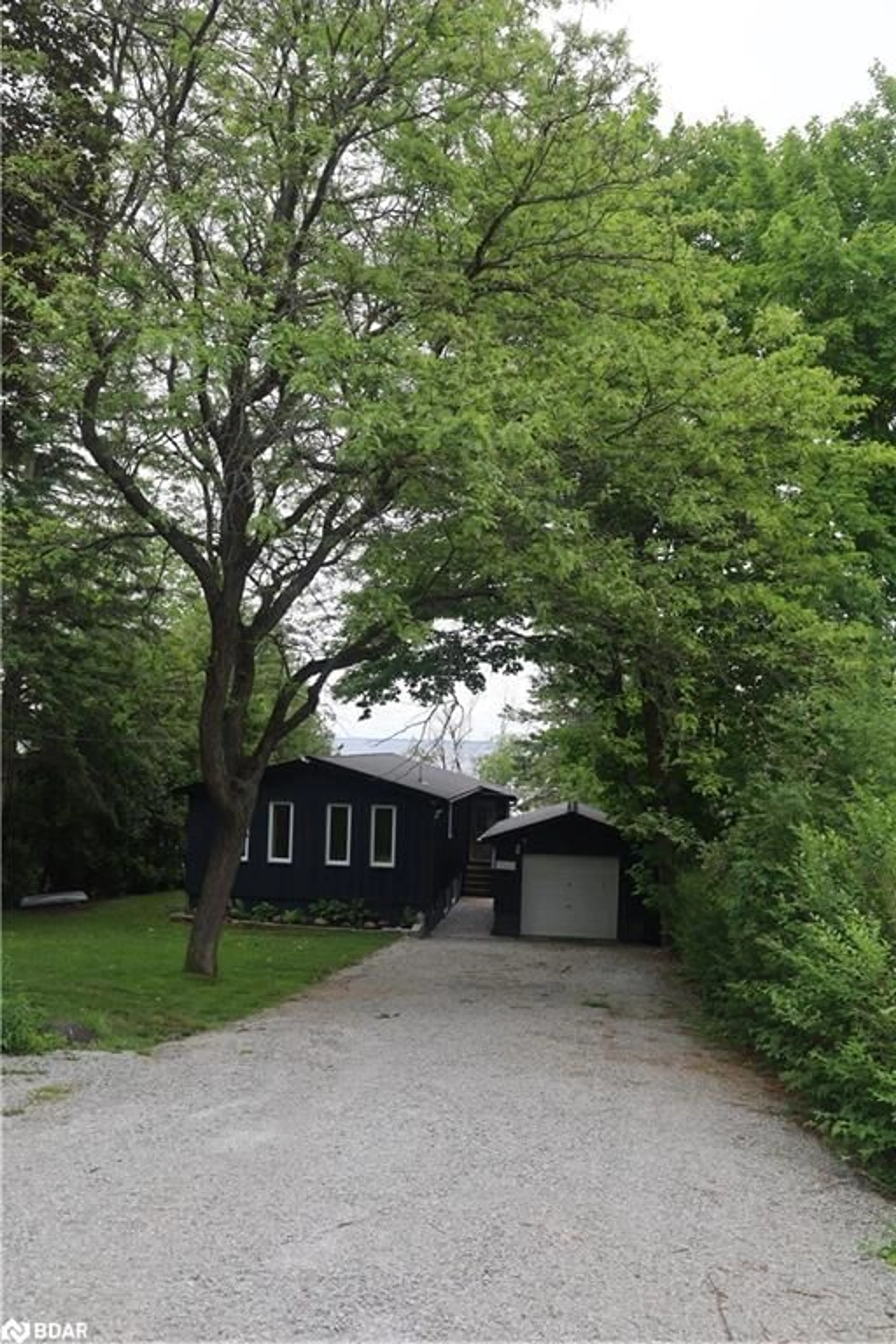 Cottage for 2295 Lakeshore Road East Rd, Hawkestone Ontario L0L 1T0