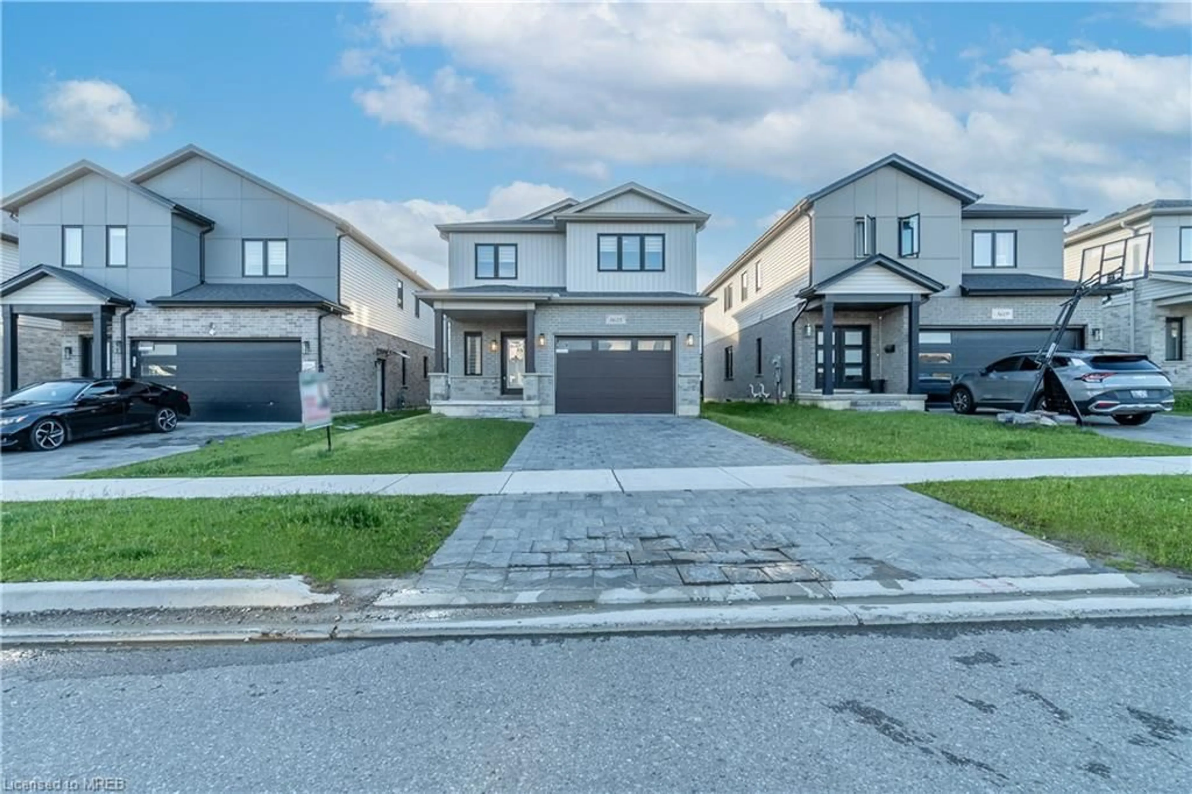 Frontside or backside of a home for 3625 Earlston Cross, London Ontario N6L 0G6