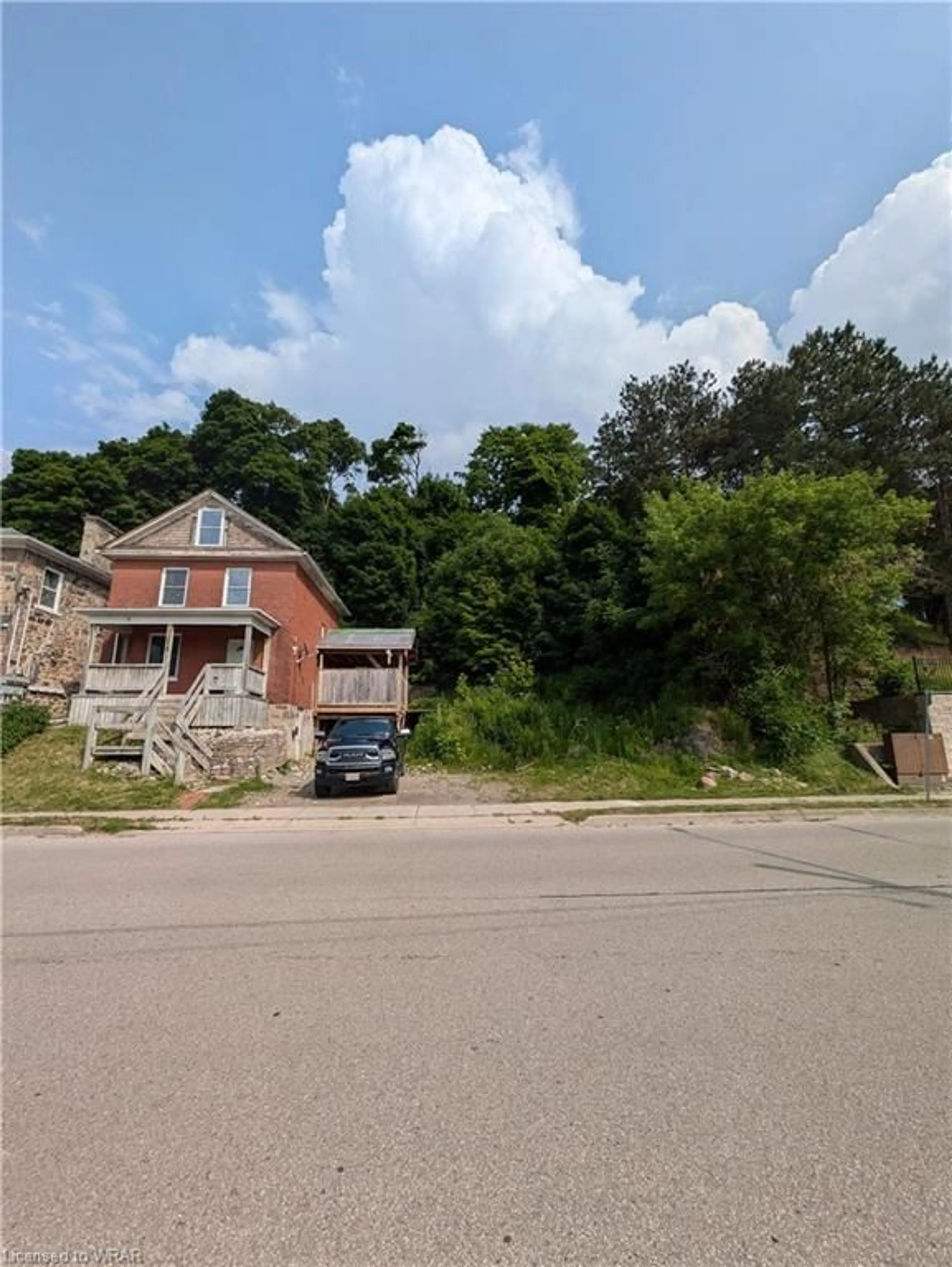 Street view for 15 Shade St, Cambridge Ontario N1R 4J6