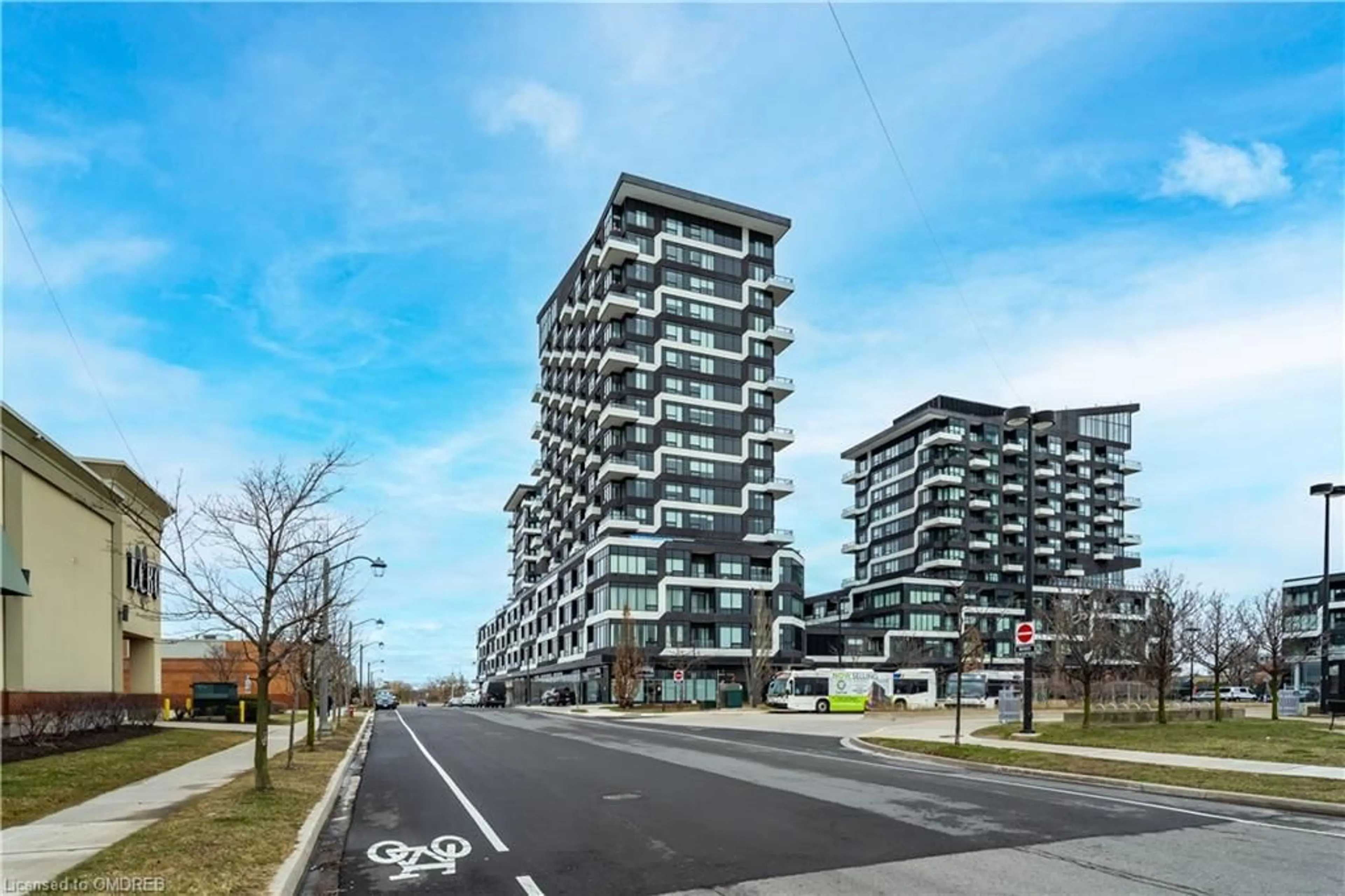 A pic from exterior of the house or condo for 2481 Taunton Rd #461, Oakville Ontario L6H 3R7