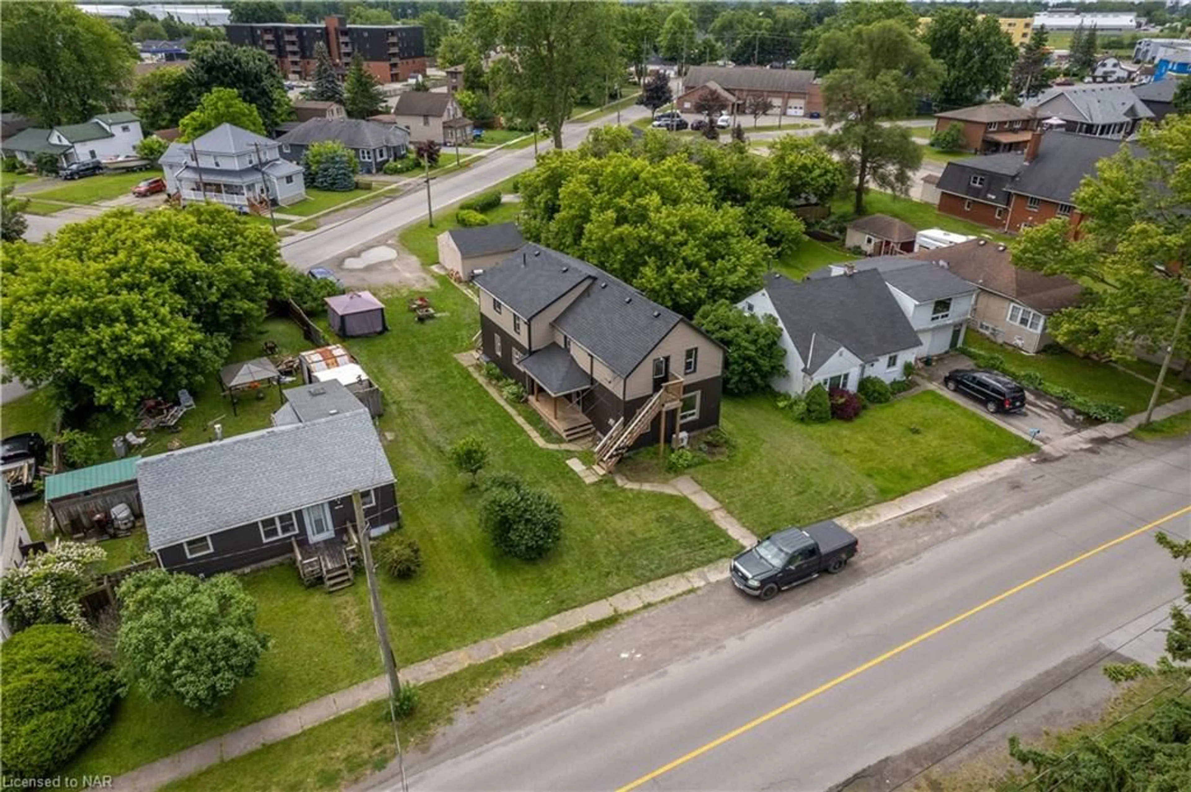 Frontside or backside of a home for 77 Chippawa Rd, Port Colborne Ontario L3K 1T4