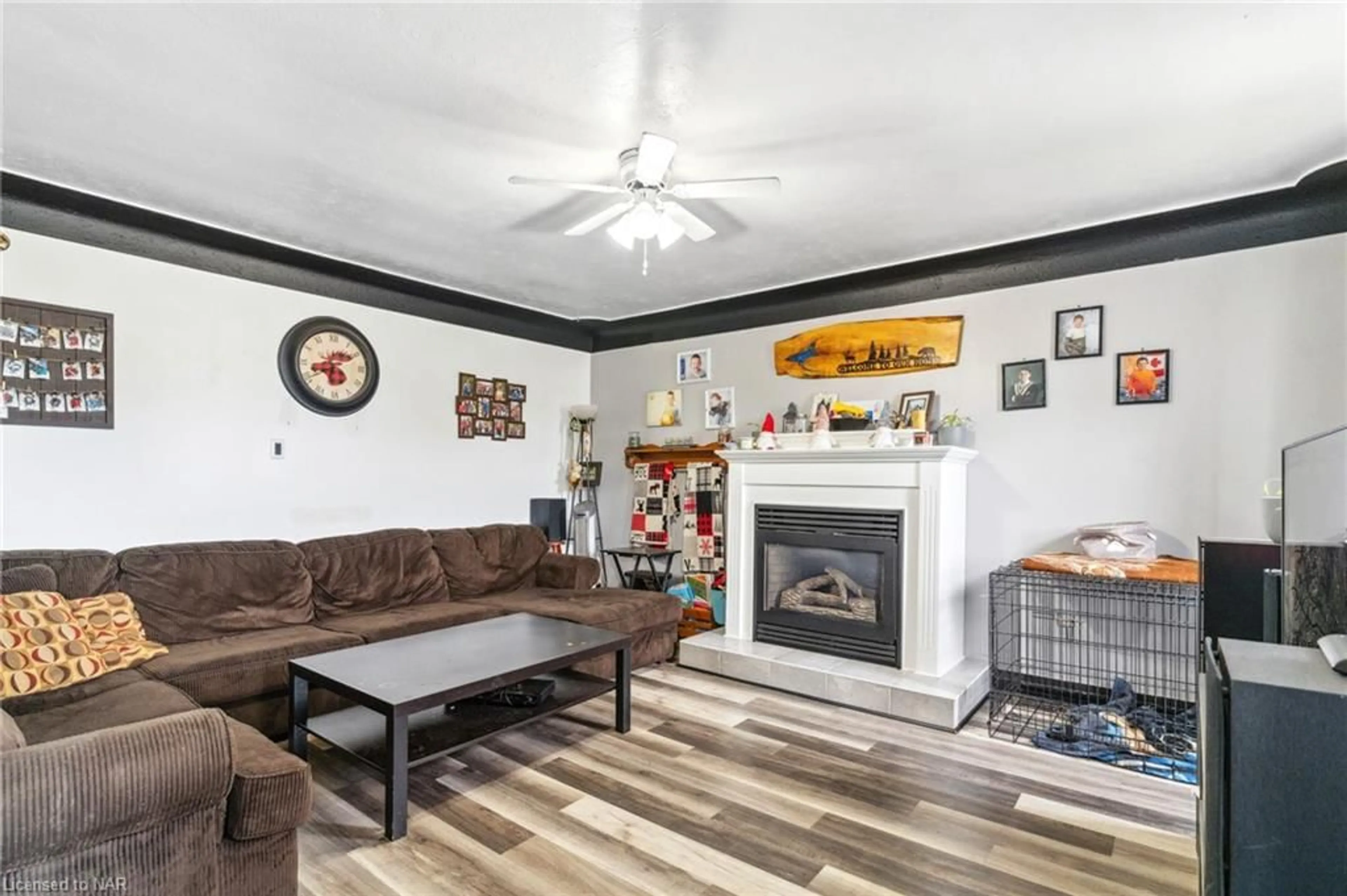 Living room for 373 Killaly St, Port Colborne Ontario L3K 1P4