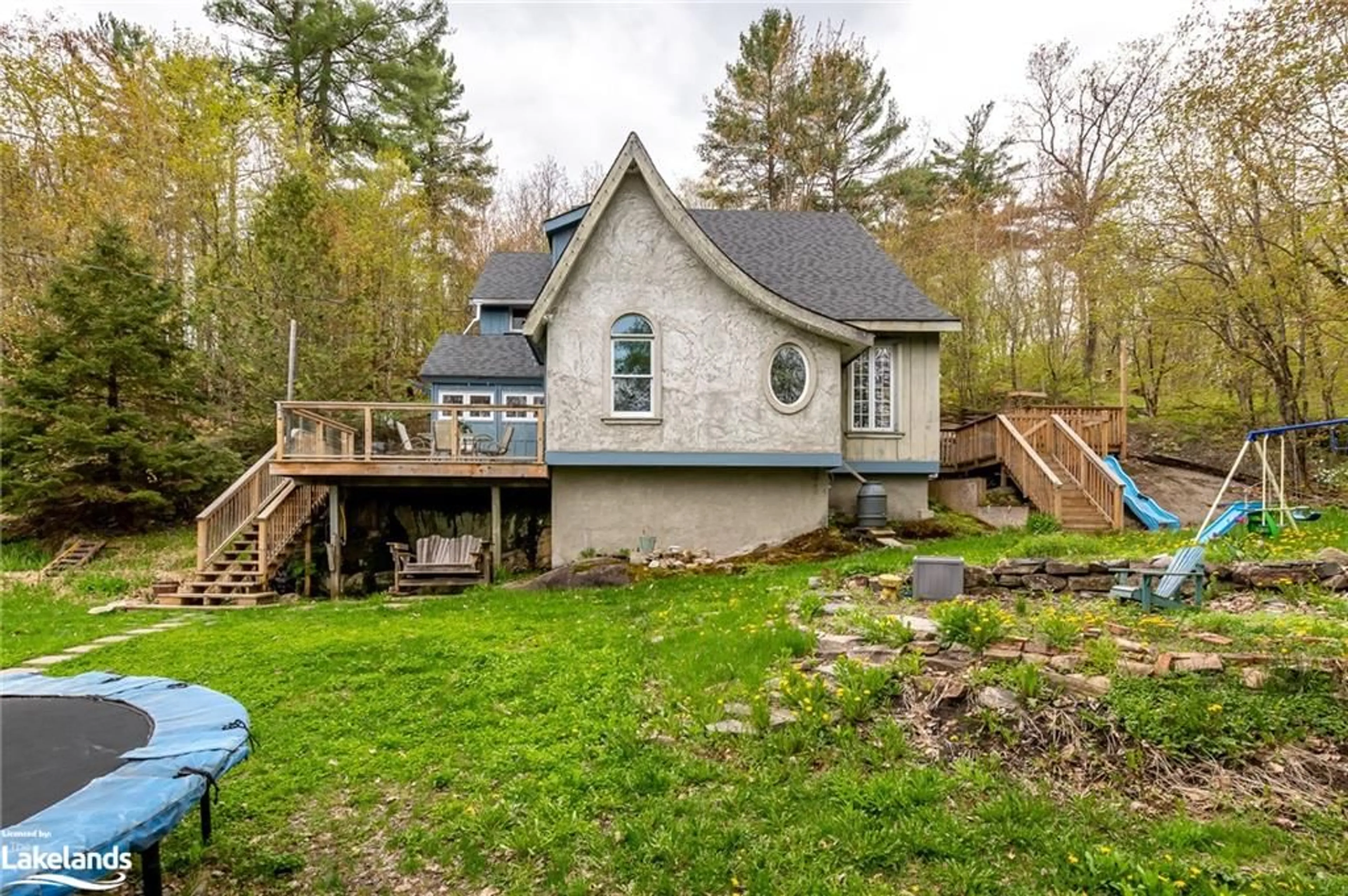 Cottage for 92 Allensville Rd, Huntsville Ontario P0B 1M0