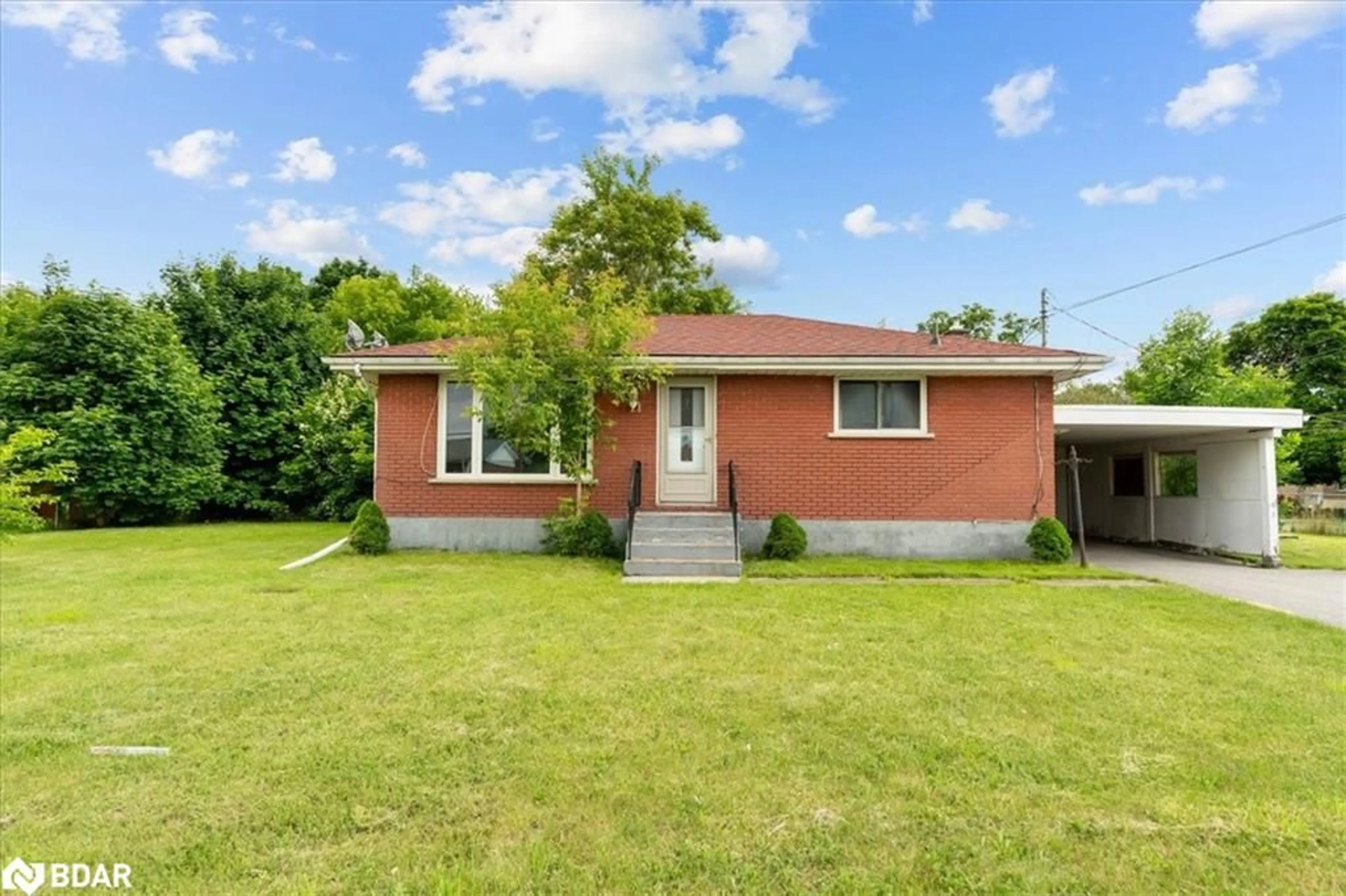 Home with brick exterior material for 21 Parkdale Dr, Belleville Ontario K8P 2P3