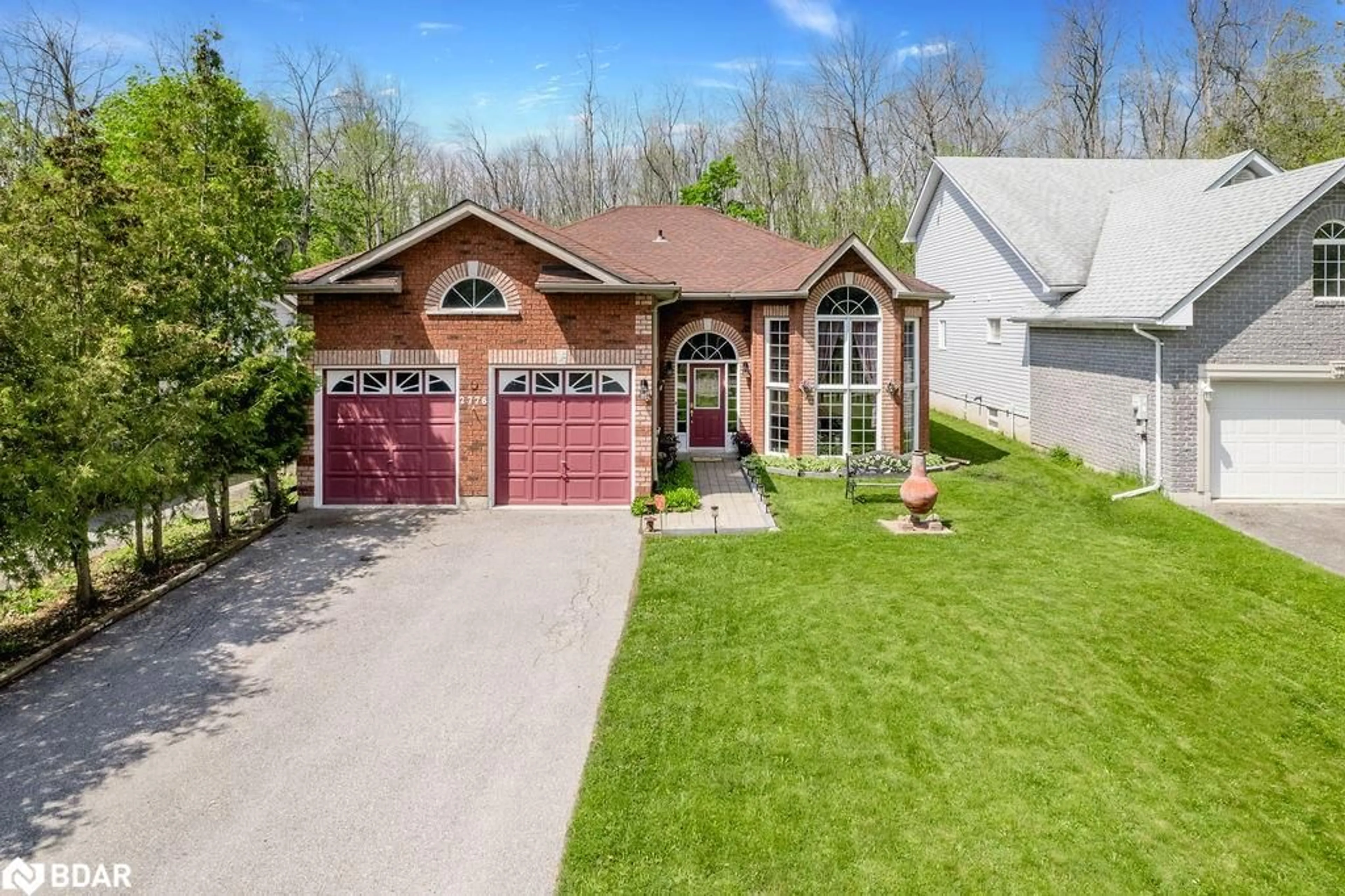 Frontside or backside of a home for 2776 Ireton St, Innisfil Ontario L9S 2J2