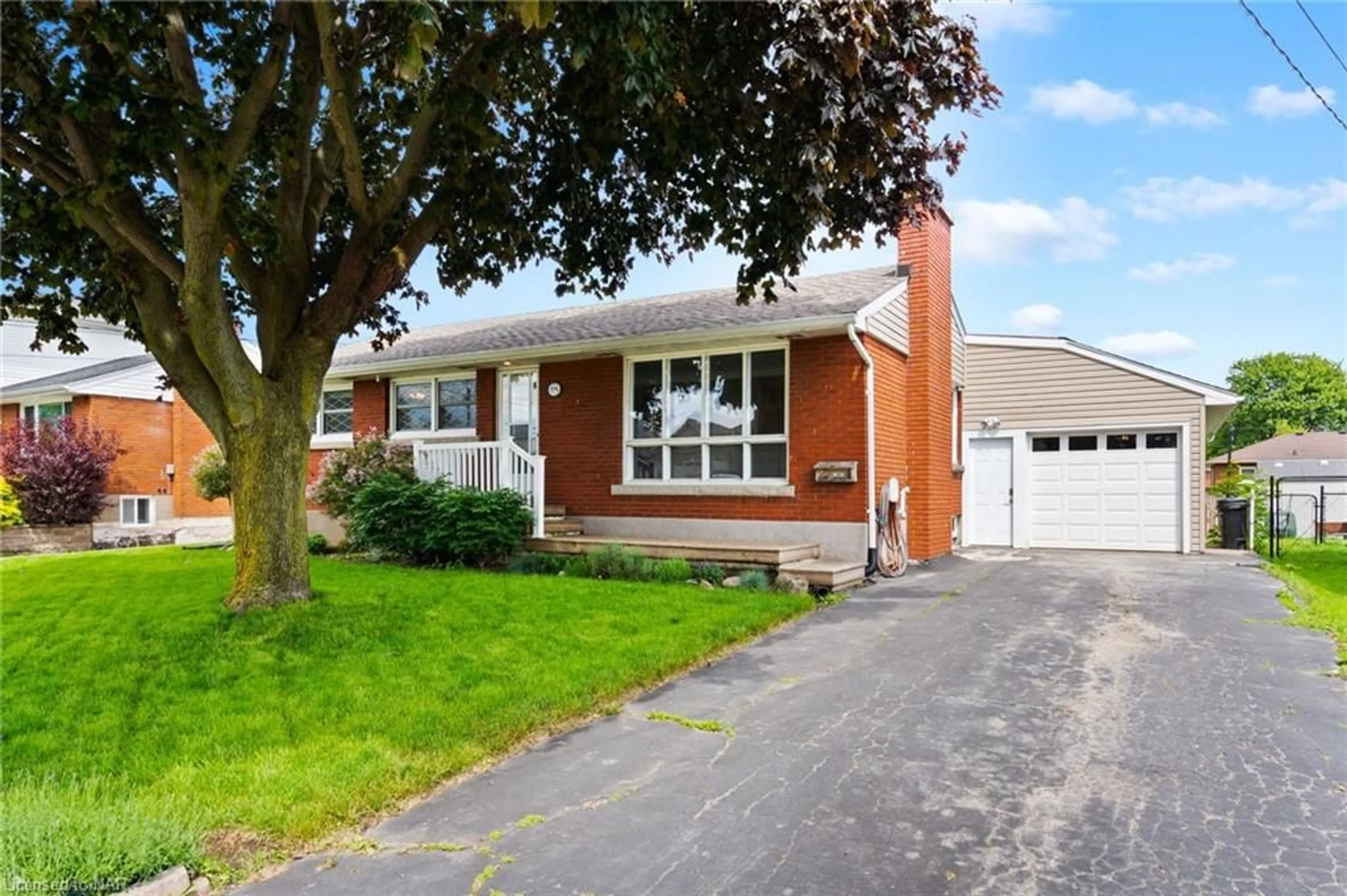 Frontside or backside of a home for 125 Hampton Ave, Port Colborne Ontario L3K 5R9