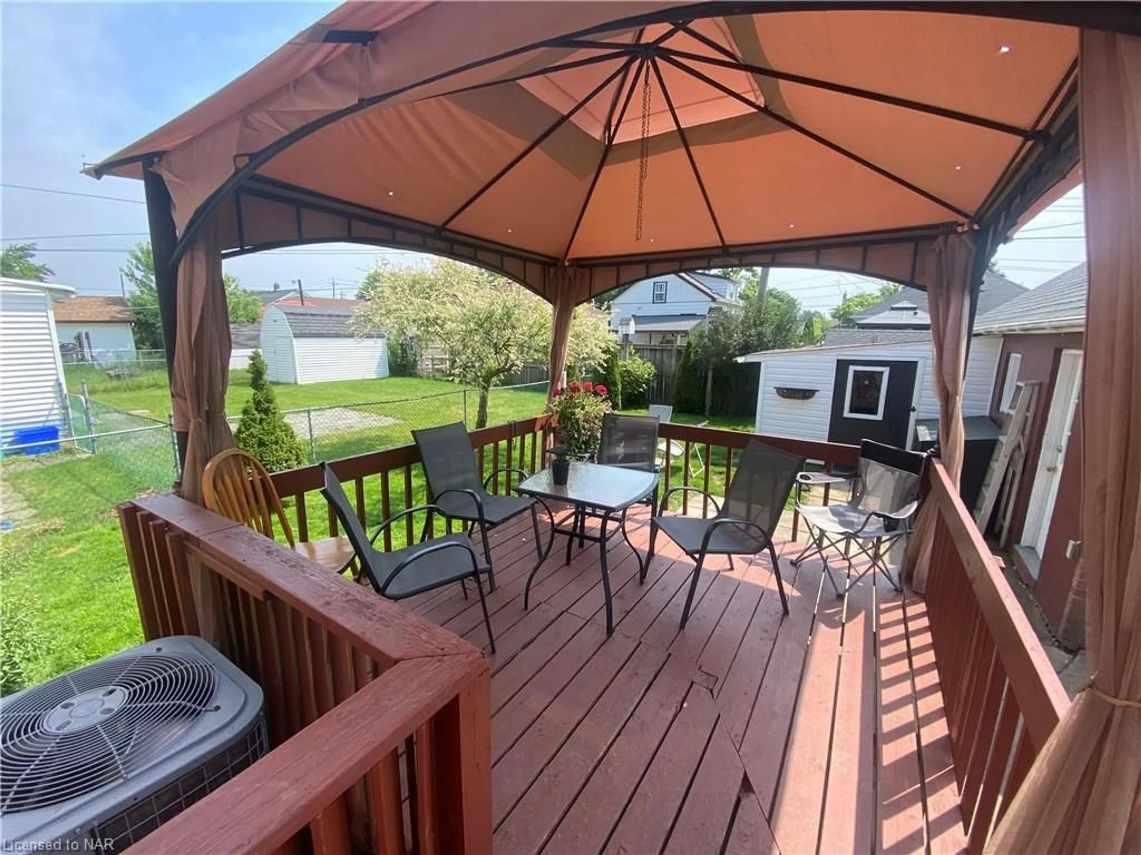 Patio for 240 Wallace Ave, Welland Ontario L3B 1R6